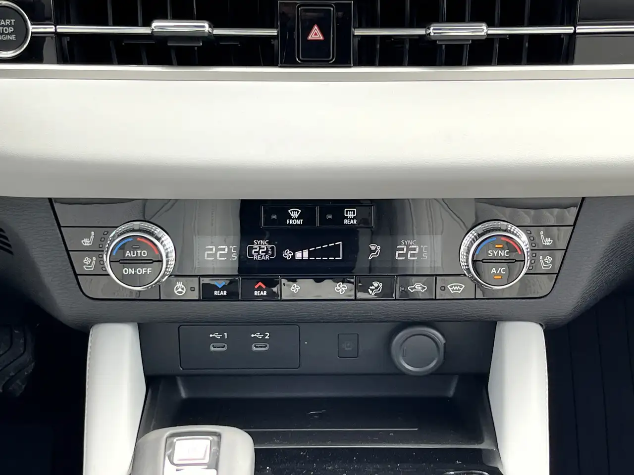 Mitsubishi Outlander снимка Mitsubishi Outlander