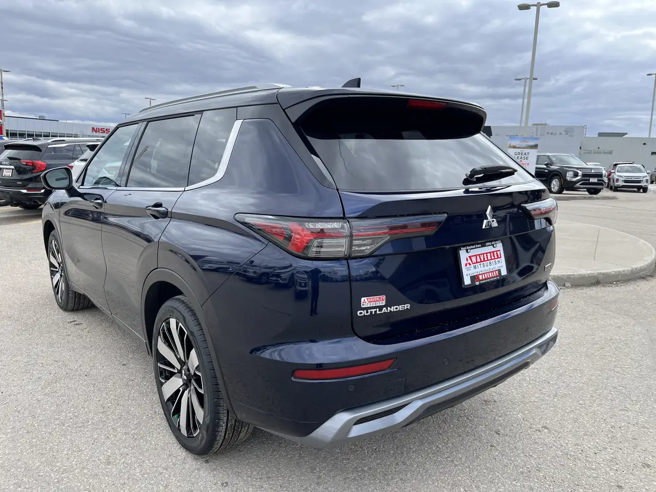 Mitsubishi Outlander снимка Mitsubishi Outlander