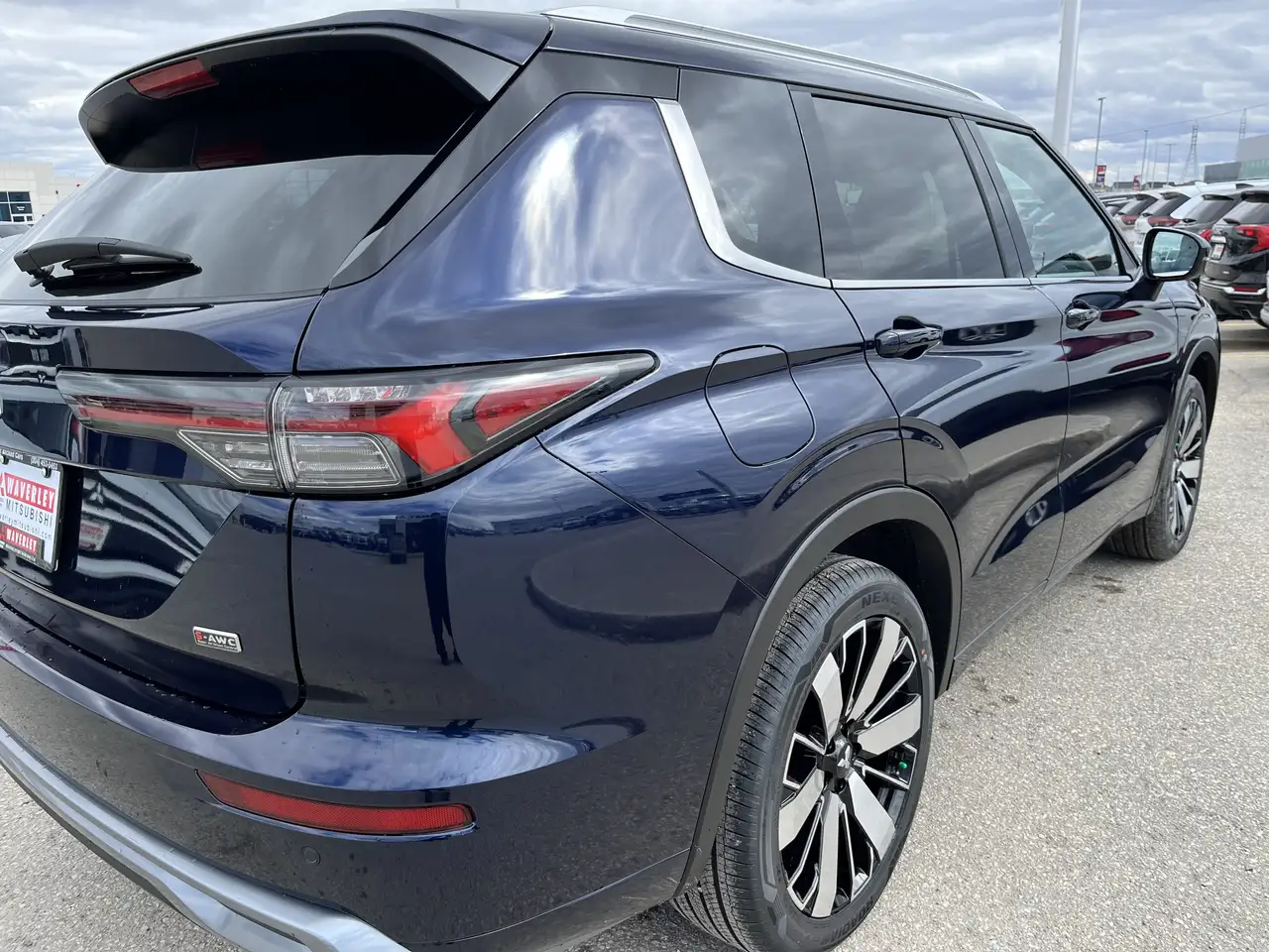 Mitsubishi Outlander снимка Mitsubishi Outlander