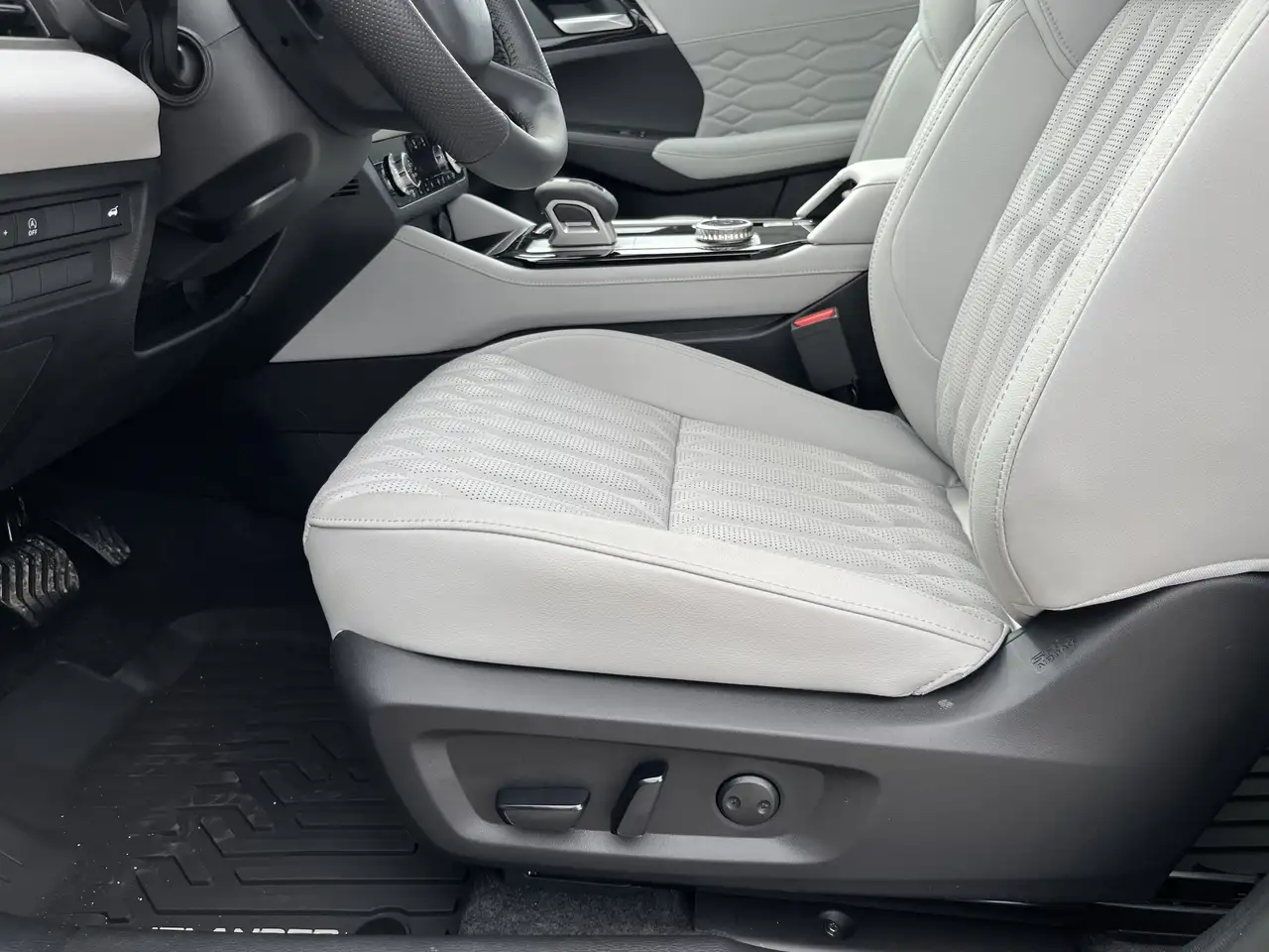 Mitsubishi Outlander снимка Mitsubishi Outlander
