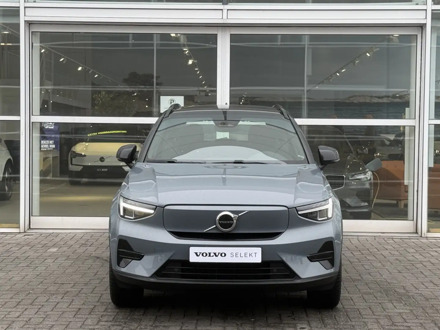 Volvo XC40 Recharge 70 kWh 231PK| Camera| Trekhaak| Google Ma Grau - 2