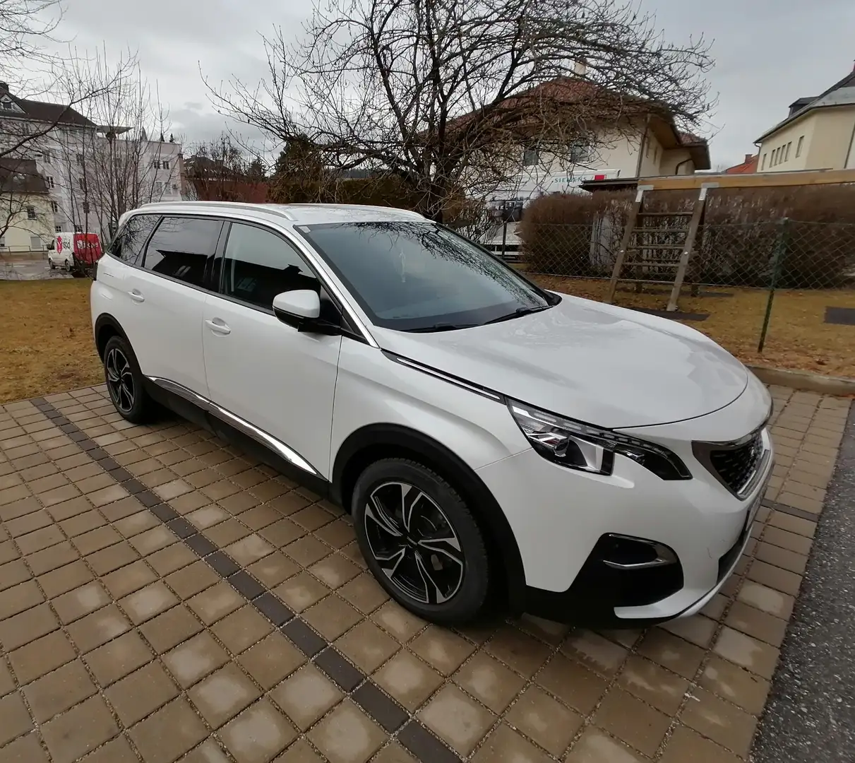 Peugeot 5008 1,5 BlueHDI 130 S&S 6-Gang Allure - 2