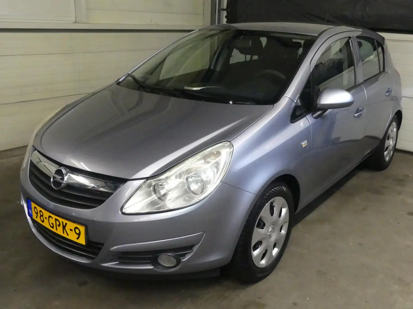 Opel Corsa 1.2-16V Enjoy - 1e eigenaar - Airco - 5deurs Grau - 1