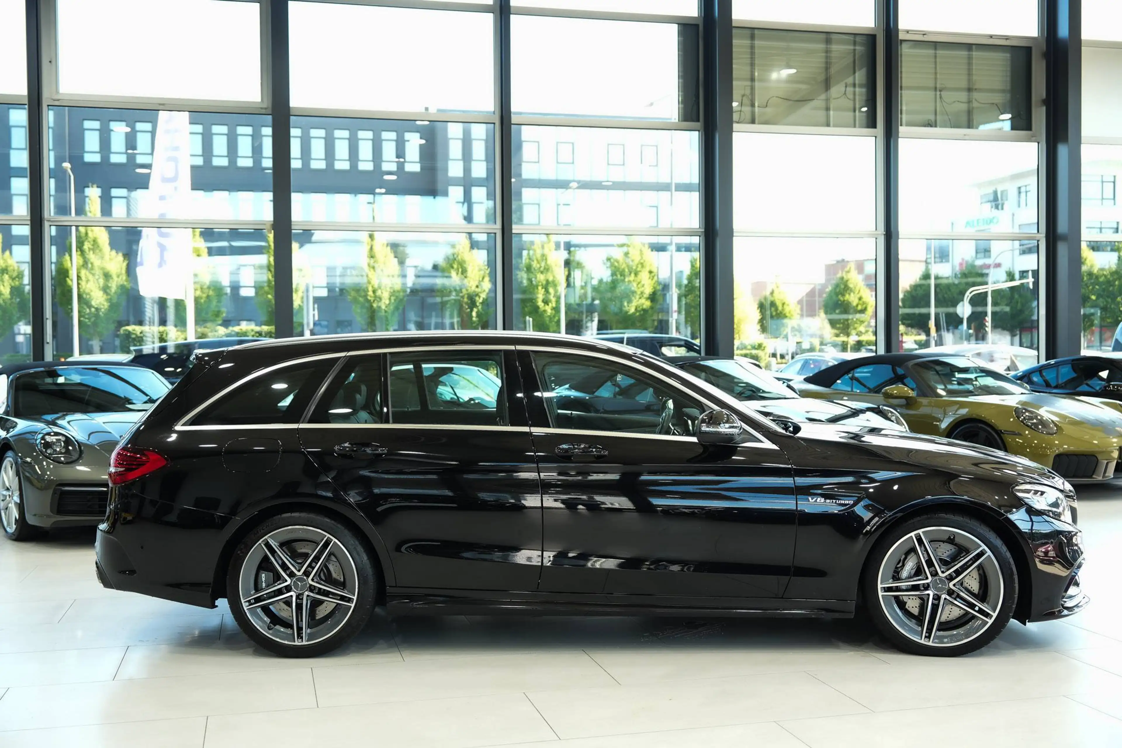 Mercedes-Benz C 63 AMG T-Modell*PERF-ABGAS*SPORTSITZE*BURM*LED — photo 4
