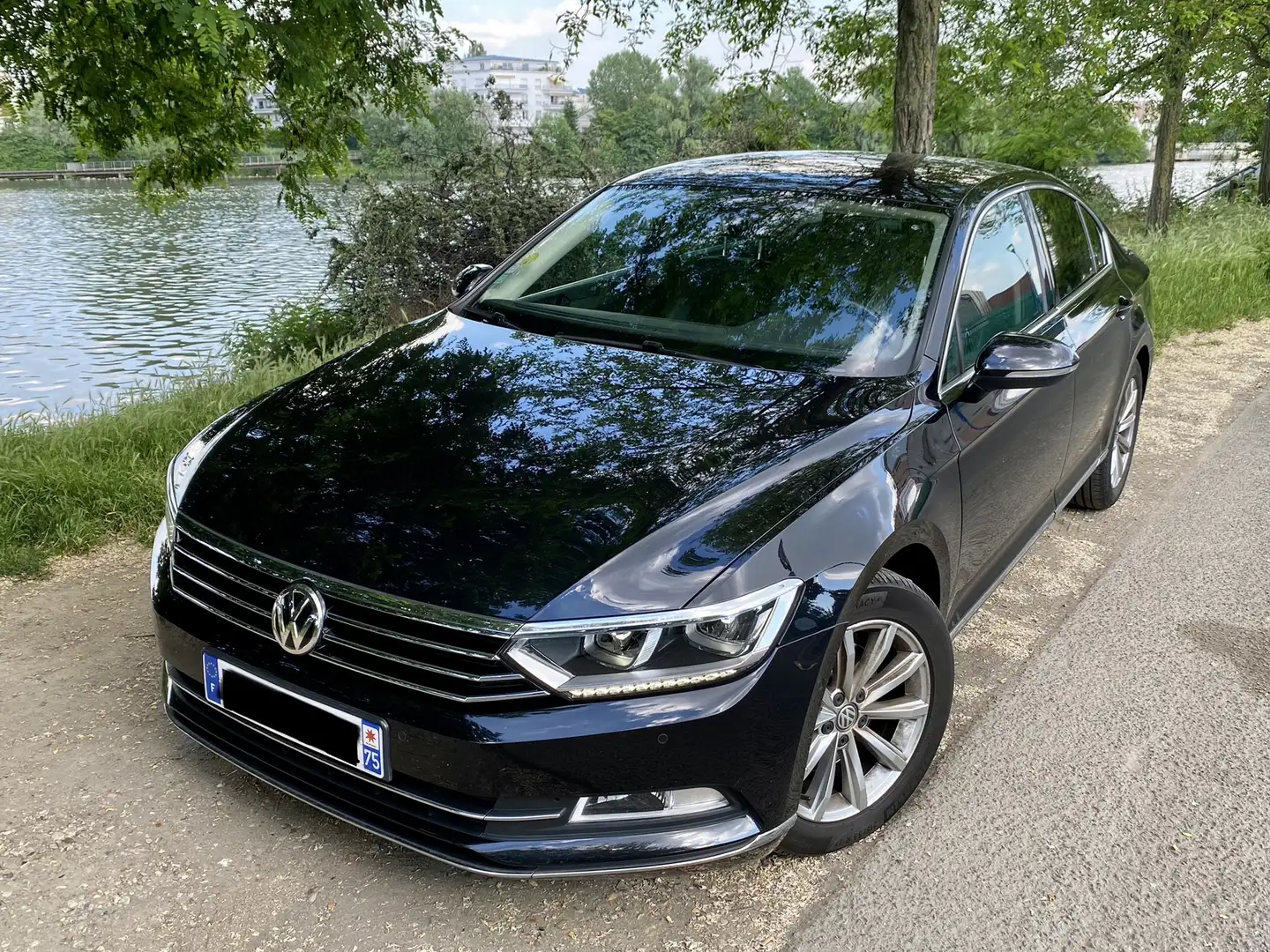 Volkswagen Passat 2.0 TDI 150 BlueMotion Technology Carat Edition DS - 2