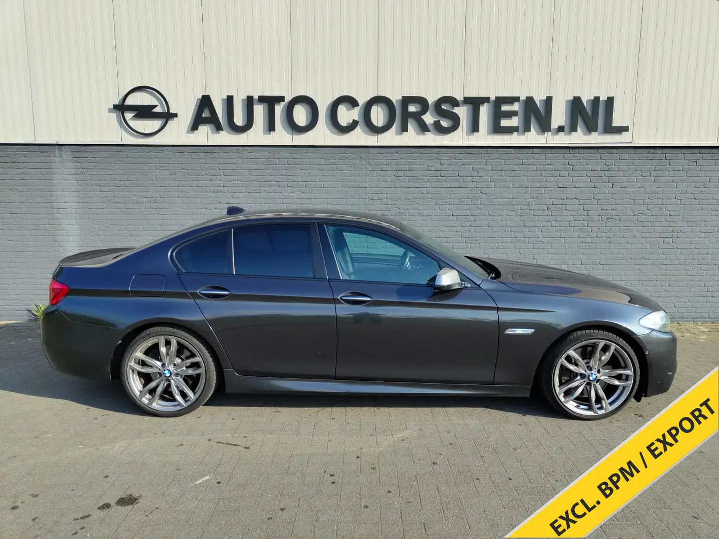 BMW M550 5-serie M550xd 381PK/740Nm Tri-Turbo Panorama-Dak Сірий - 2