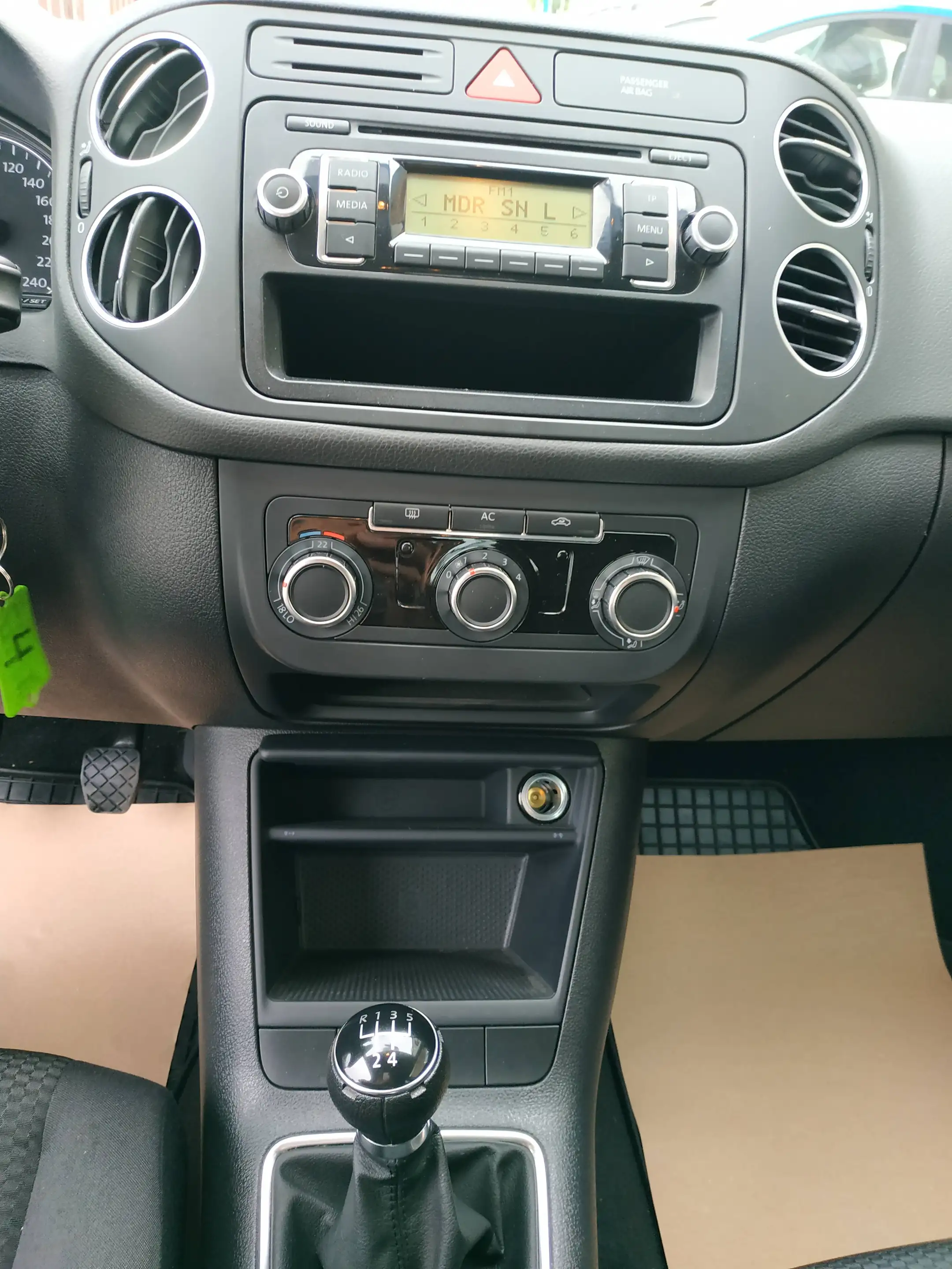Volkswagen Golf Plus 1.4 Trendline/ TÜV NEU/ wenig KM/ 1.Hand — photo 13