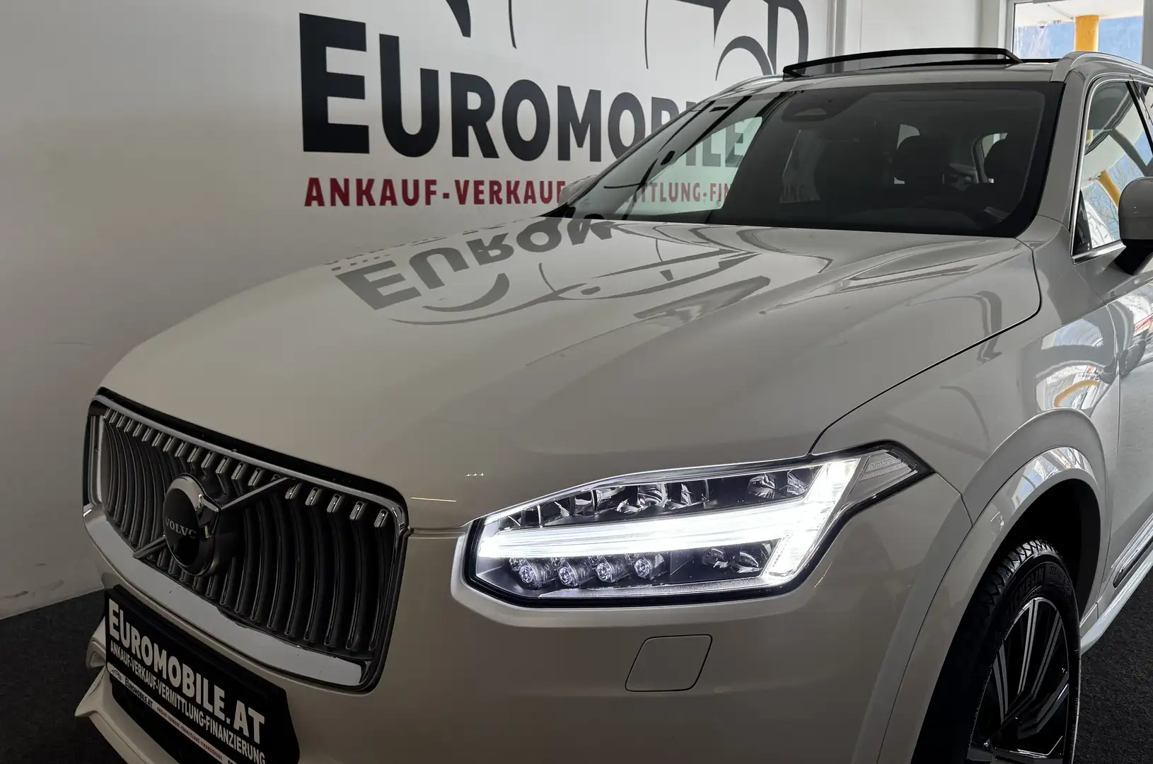 Volvo XC90 Plus Bright AWD 7-SITZER*PANO*360*LED*AHK*STNDHZG* Weiß - 2