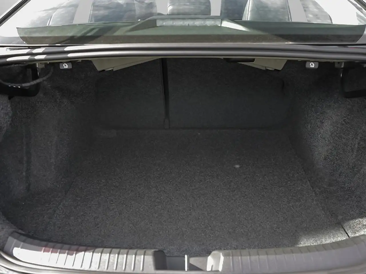 Volkswagen Jetta снимка Volkswagen Jetta