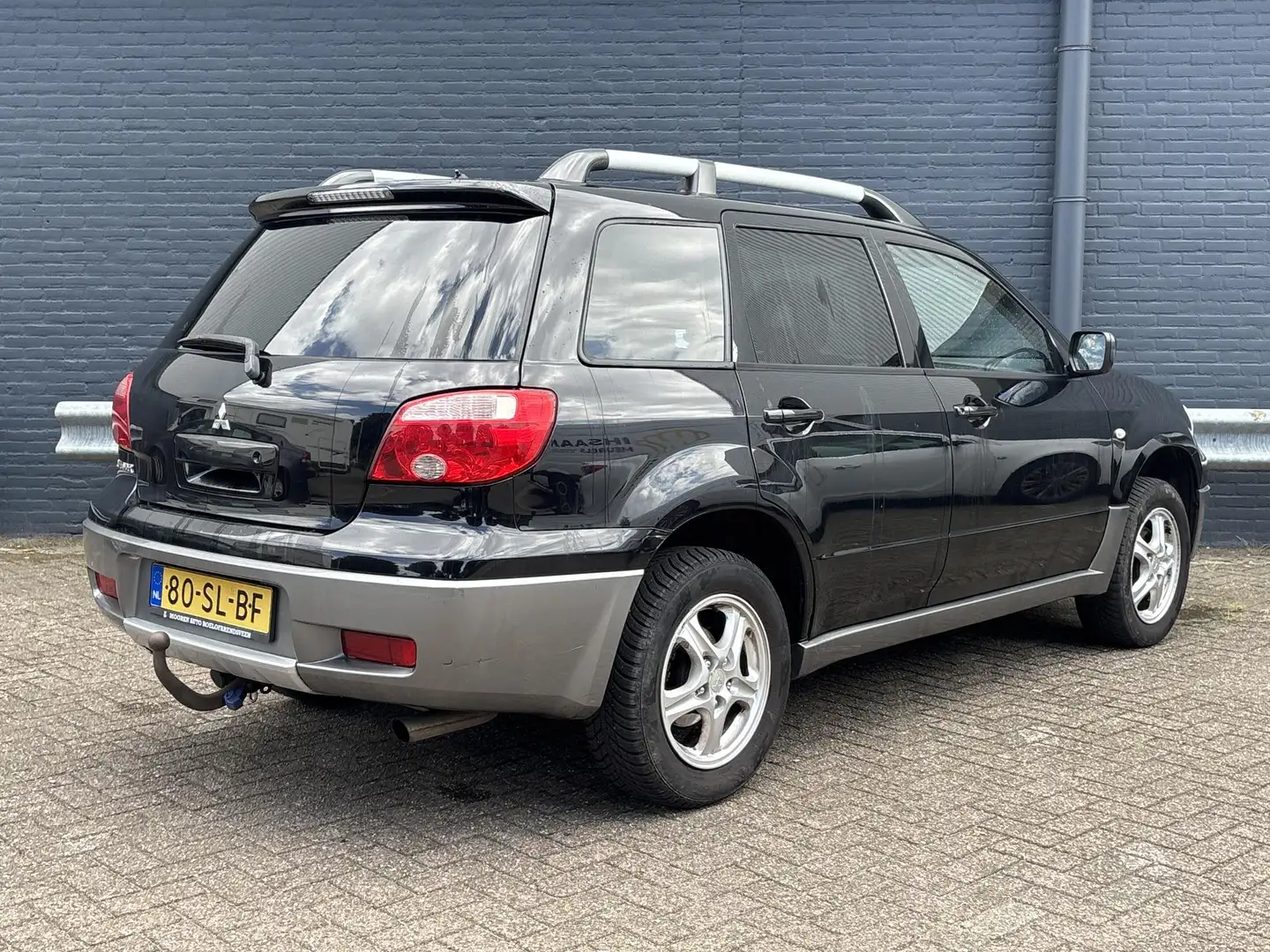Mitsubishi Outlander Sport 2.0 Invite+ | Climate | Trekhaak | Zwart - 2