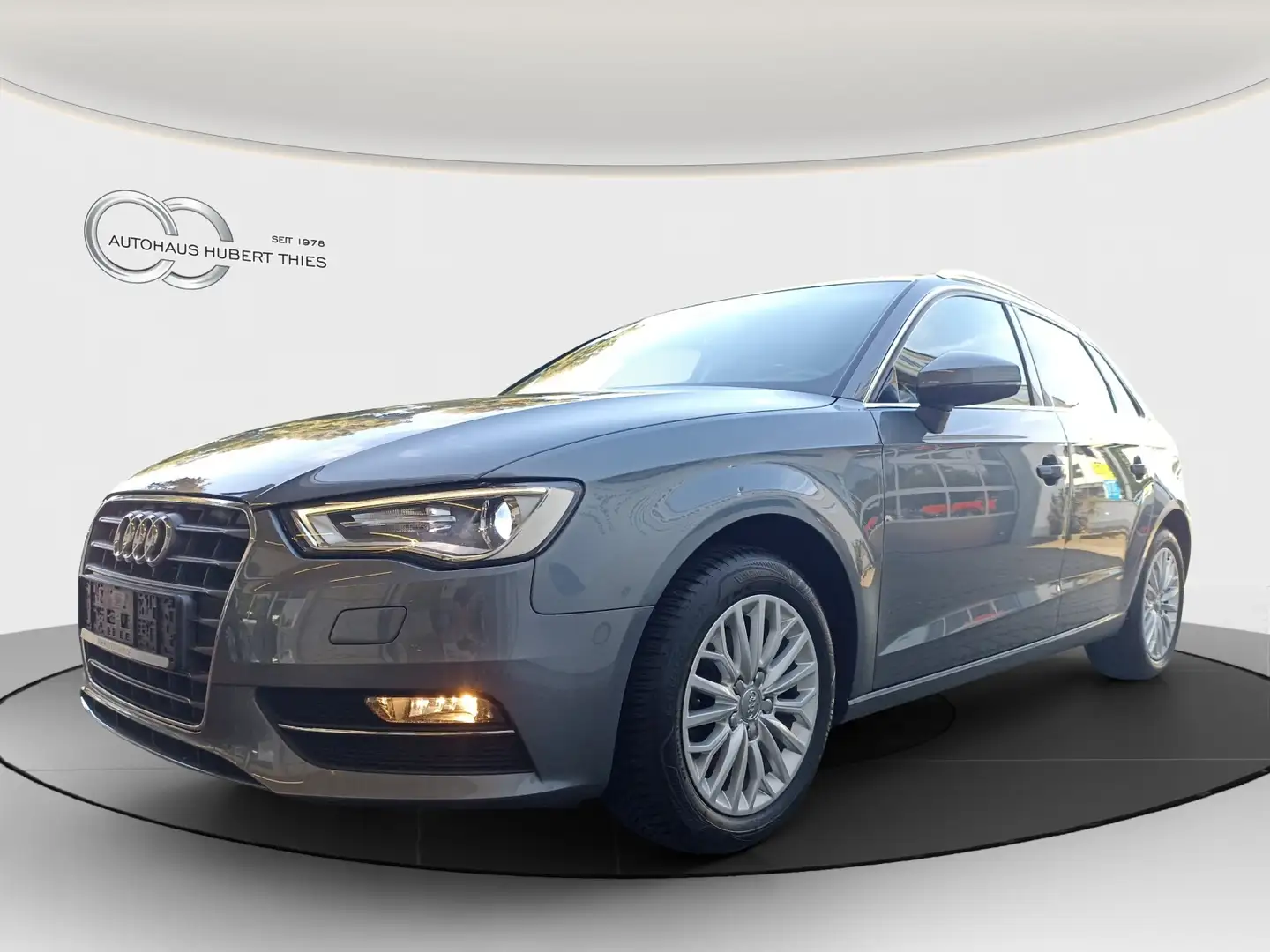Audi A3 Sportback 1.4 TFSI  Ambiente Grau - 1