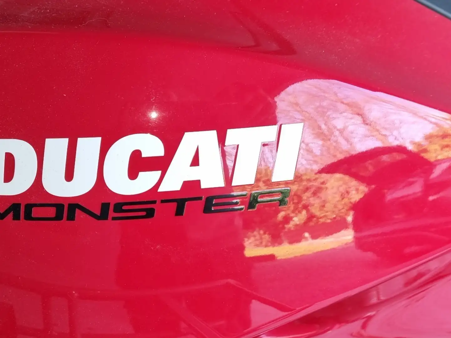 Ducati Monster 696 Rood - 1