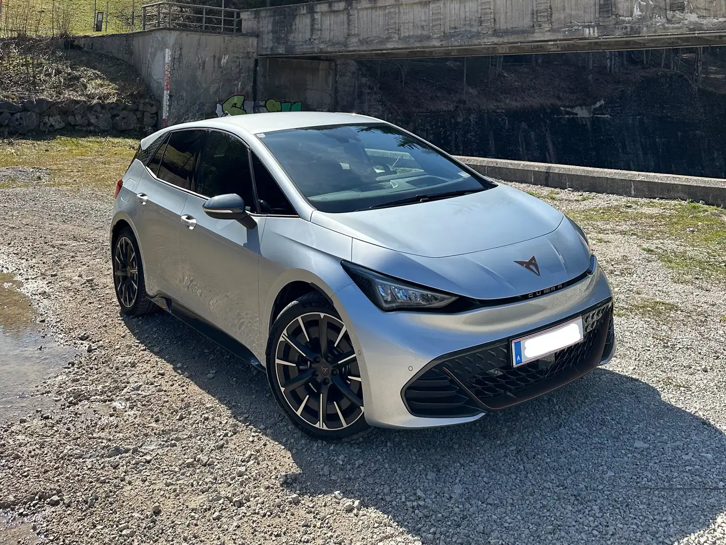 CUPRA Born Born 77kWh e-Boost Silber - 1
