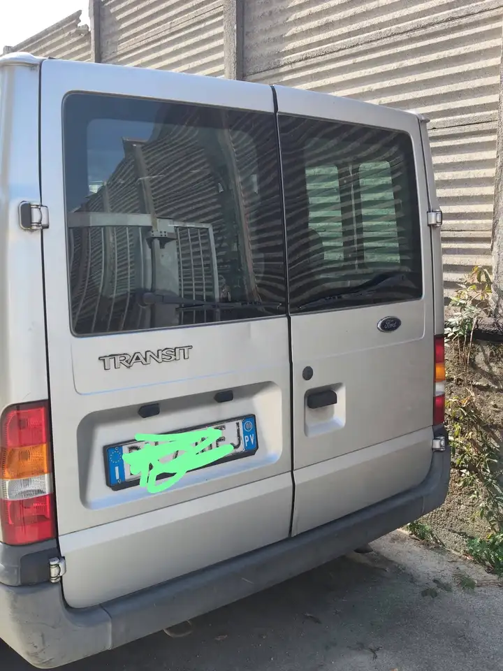 Ford Transit 330 2.4 td, foto 2