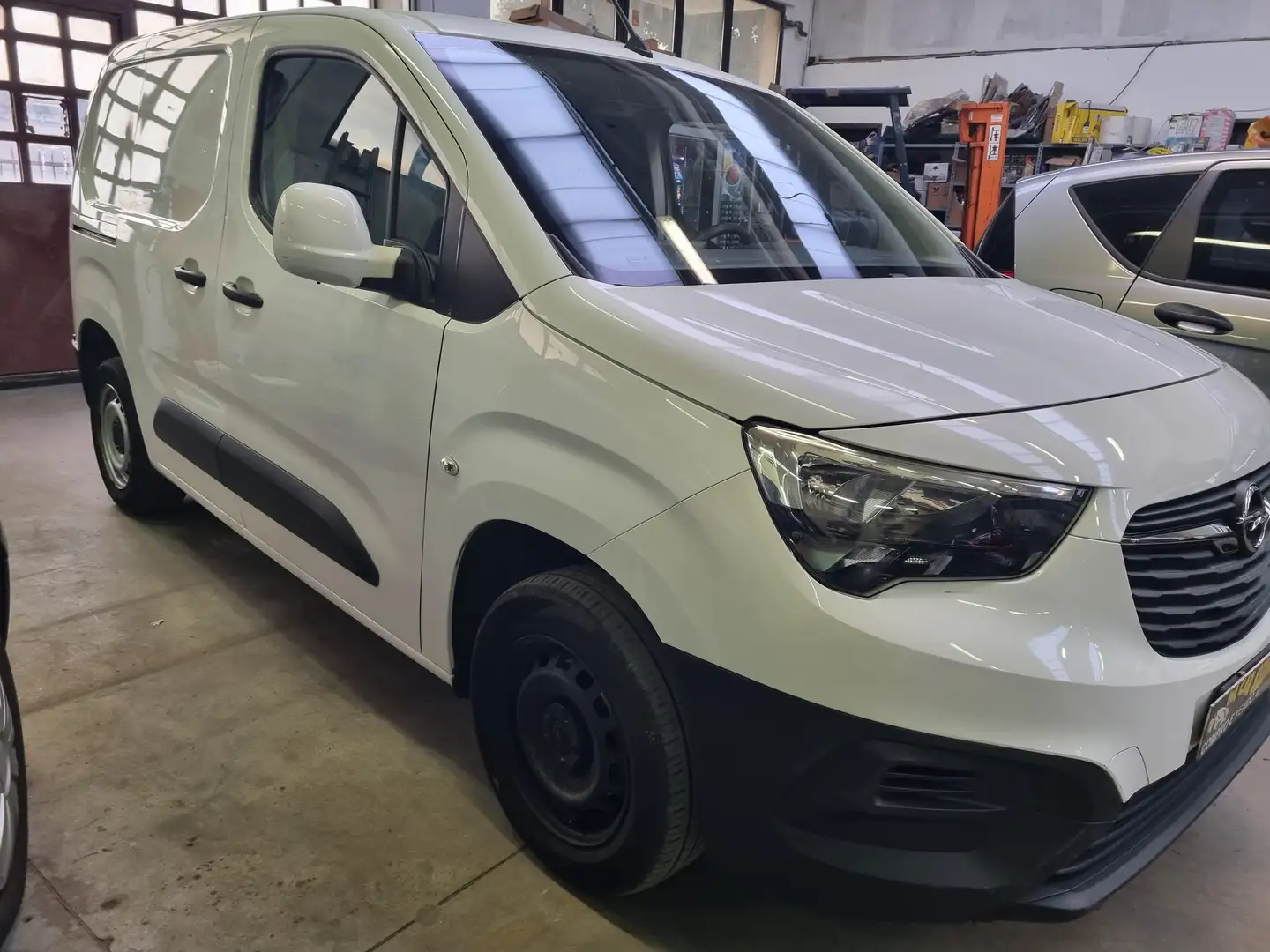 Opel Combo Blanc - 2