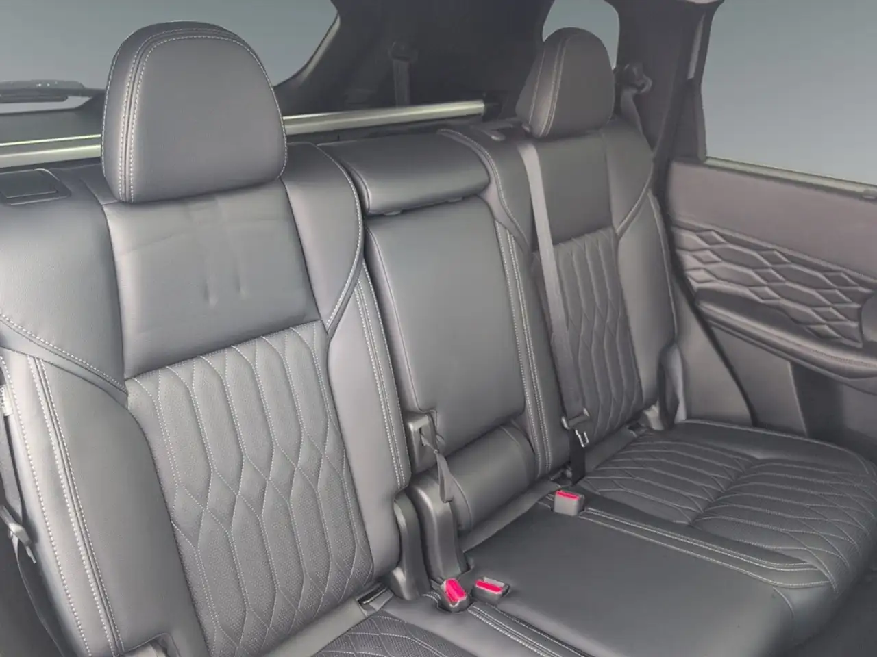 Mitsubishi Outlander снимка Mitsubishi Outlander