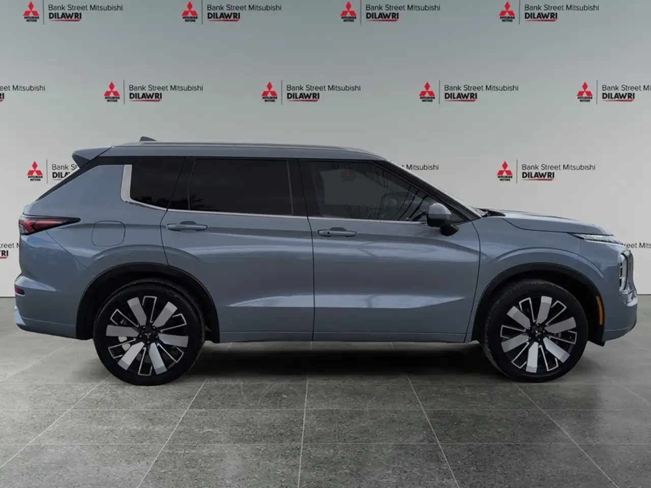 Mitsubishi Outlander снимка Mitsubishi Outlander