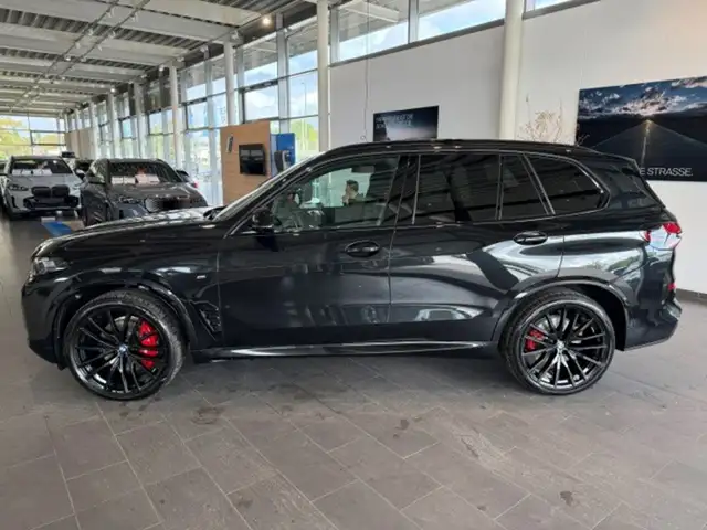 BMW X5 view 3