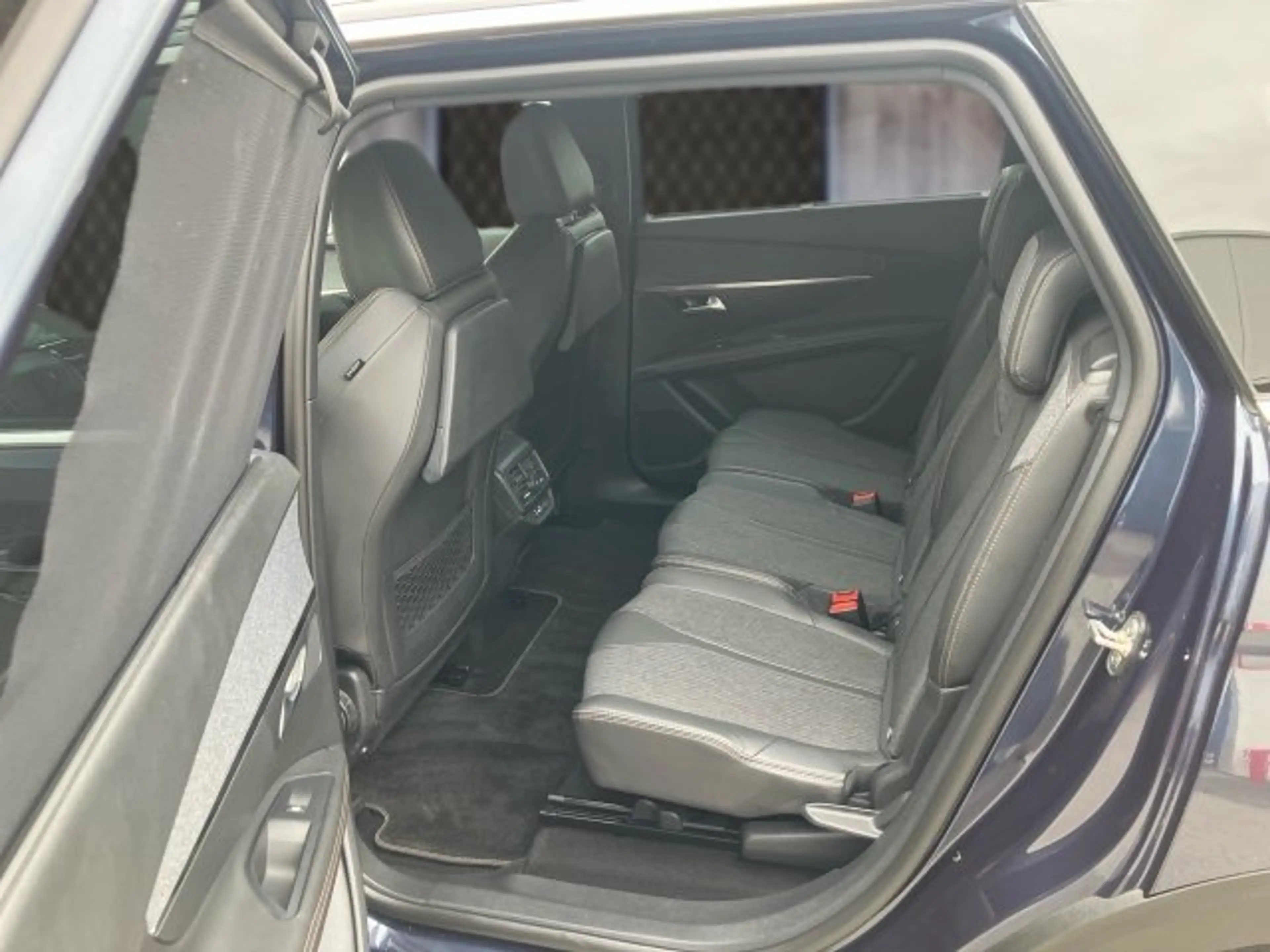 Peugeot 5008 Diesel 1.6 BlueHDI 120 S&S EAT6 GT Line — photo 12