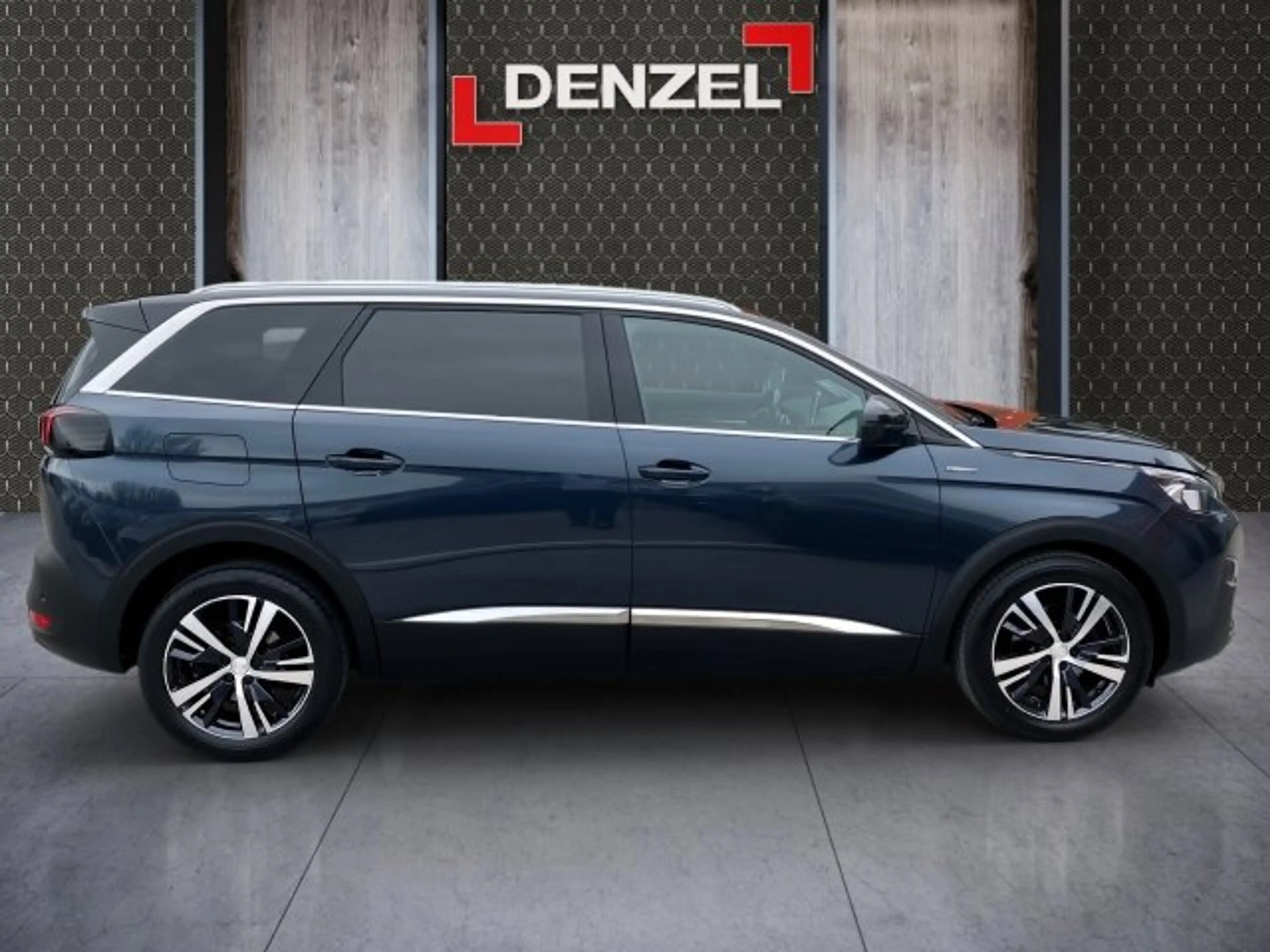 Peugeot 5008 Diesel 1.6 BlueHDI 120 S&S EAT6 GT Line — photo 5