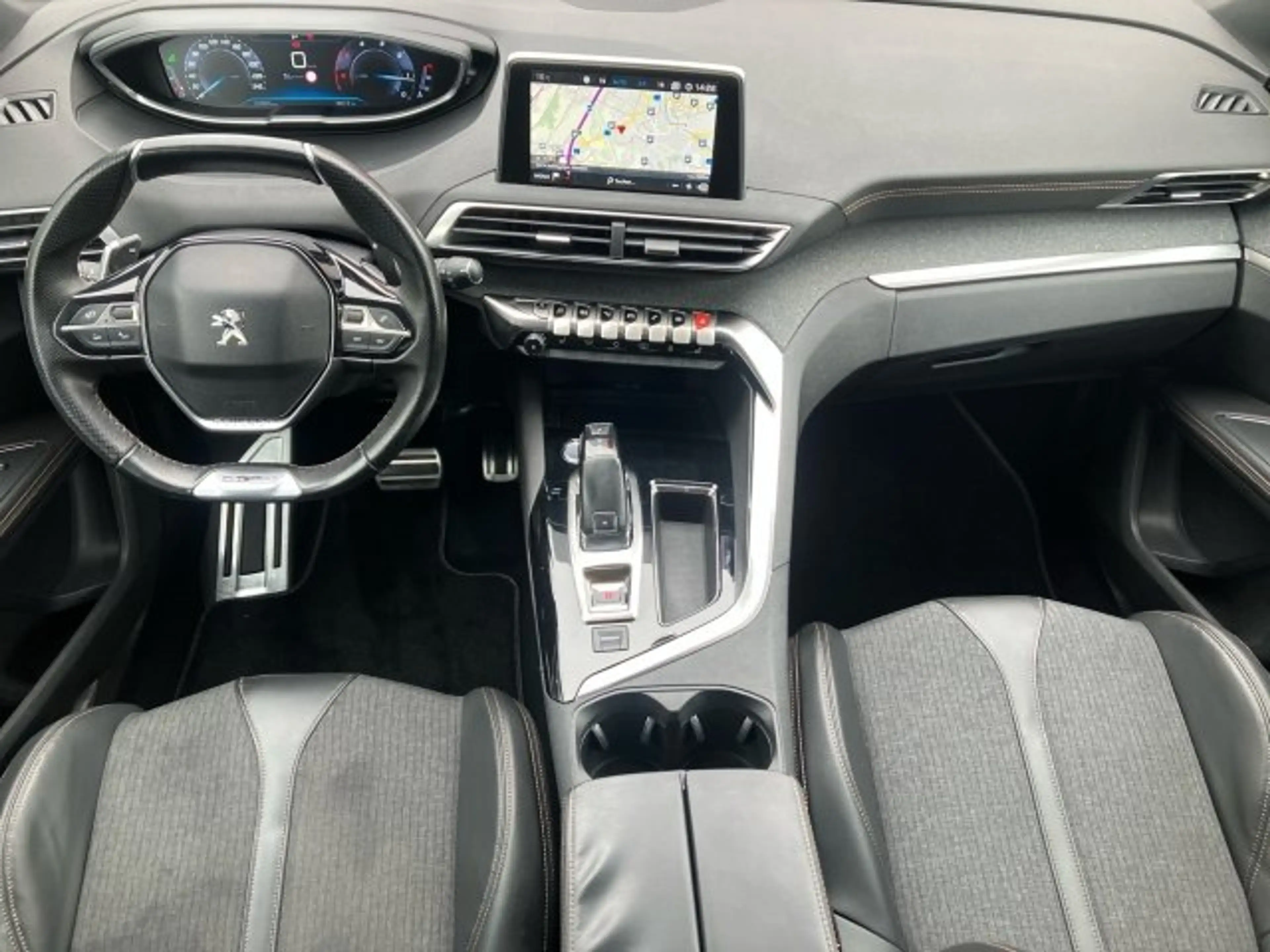 Peugeot 5008 Diesel 1.6 BlueHDI 120 S&S EAT6 GT Line — photo 9