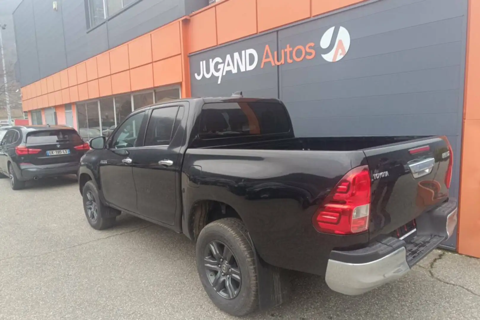 Toyota Hilux 2.4 D4-D 150 BVA LEGENDE 4PL Noir - 2