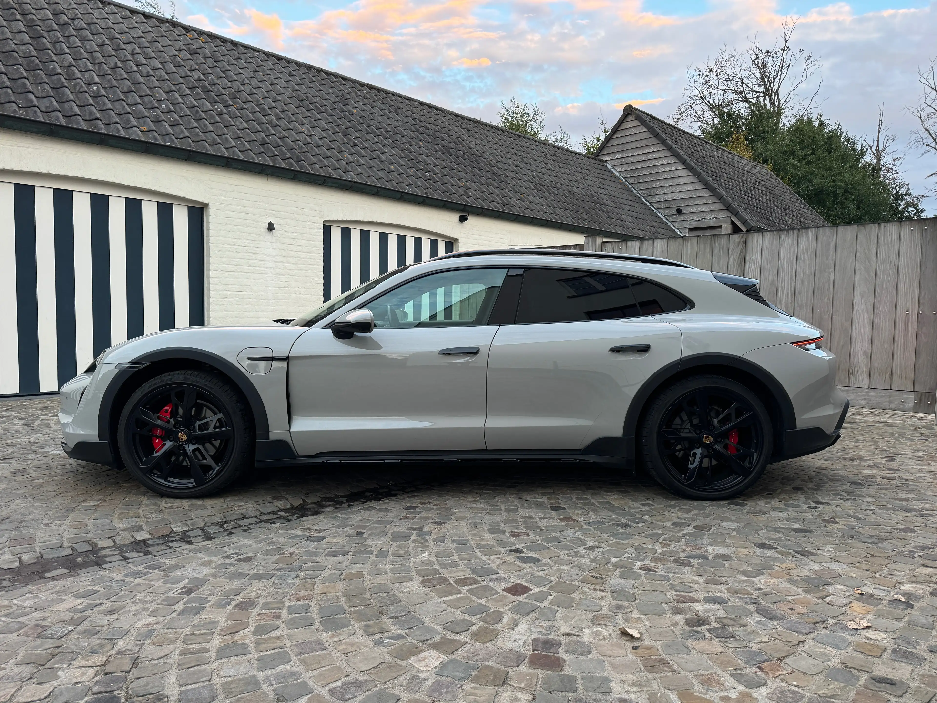 Porsche Taycan 4S Cross Turismo - Pano - Crayon - BOSE - 360° CAMERA - ACC - NO VAT — photo 3