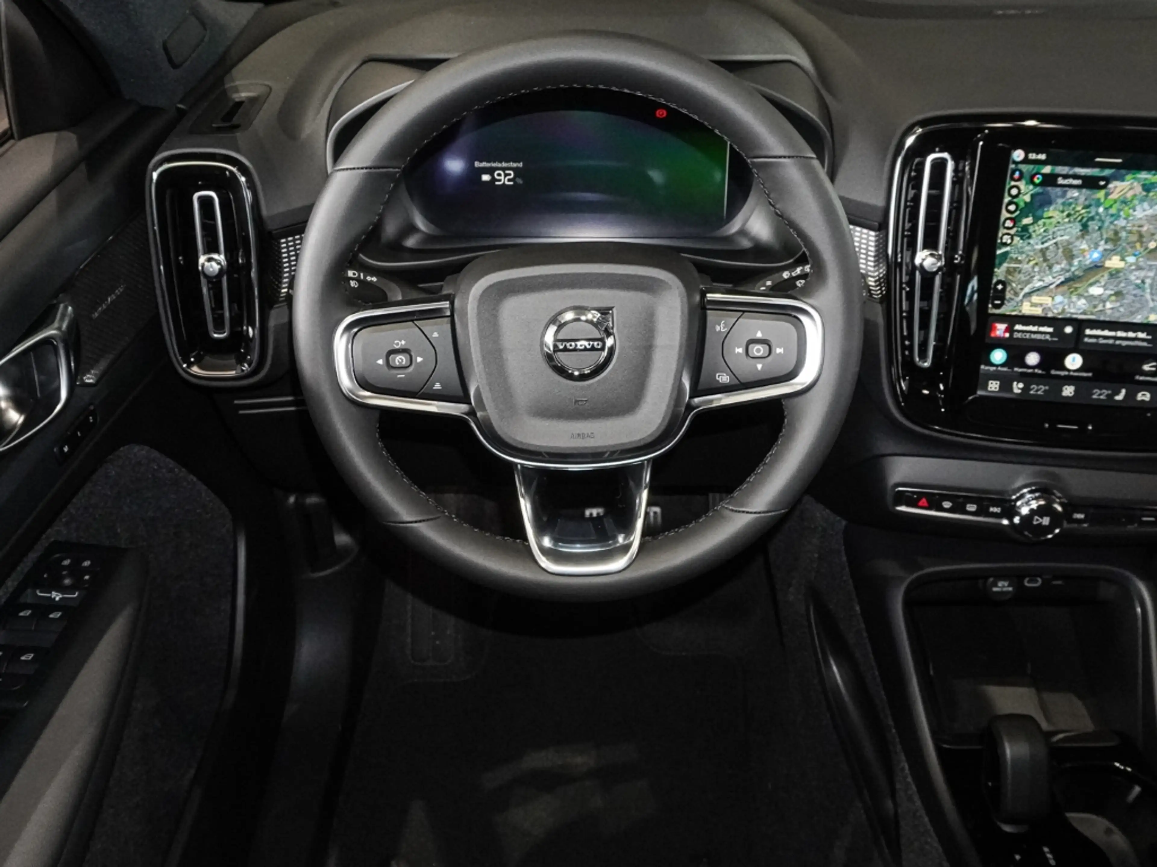Volvo EX40 Single Motor Extended Range RWD Ultra Black Editio — photo 8