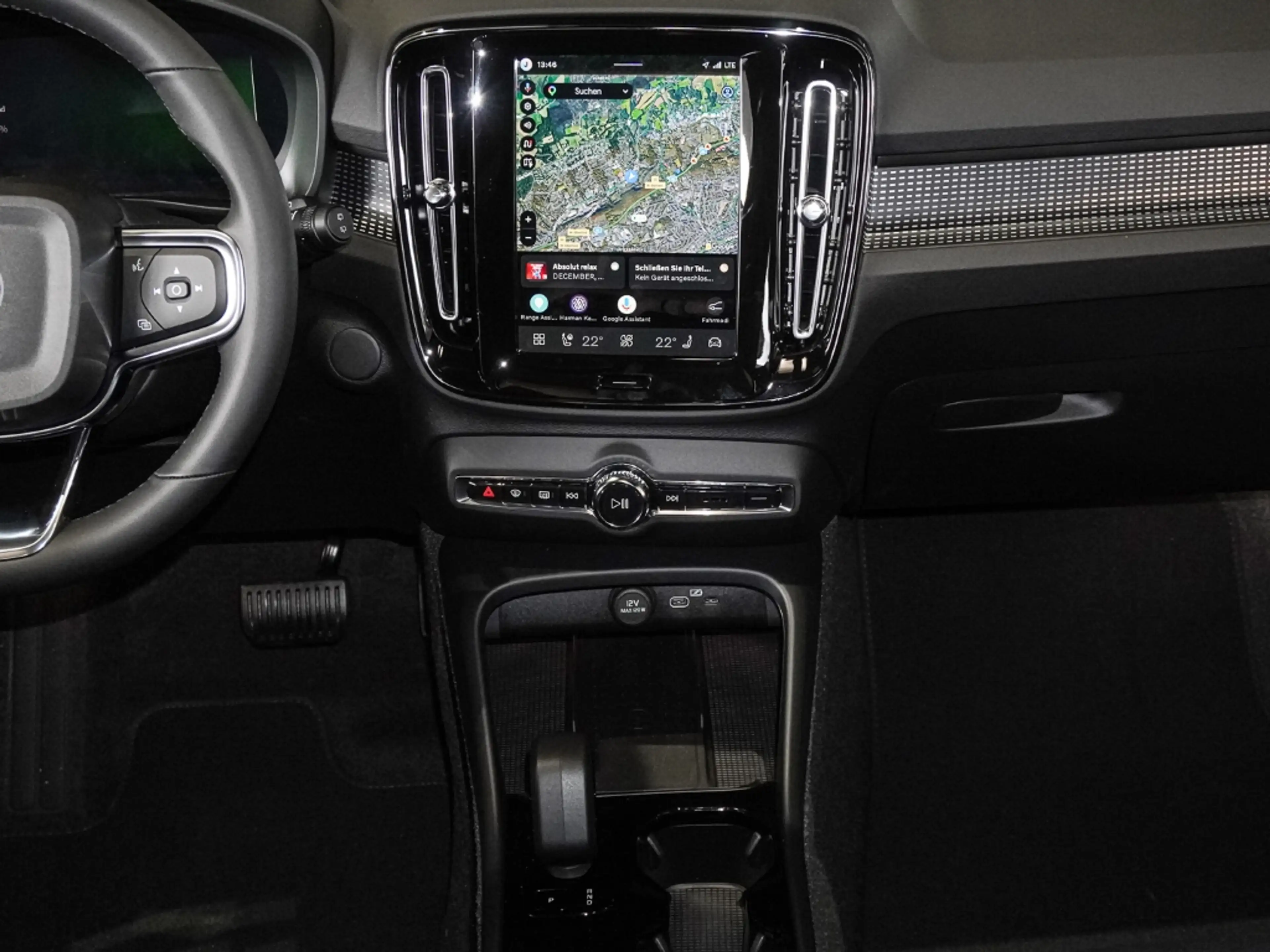 Volvo EX40 Single Motor Extended Range RWD Ultra Black Editio — photo 9