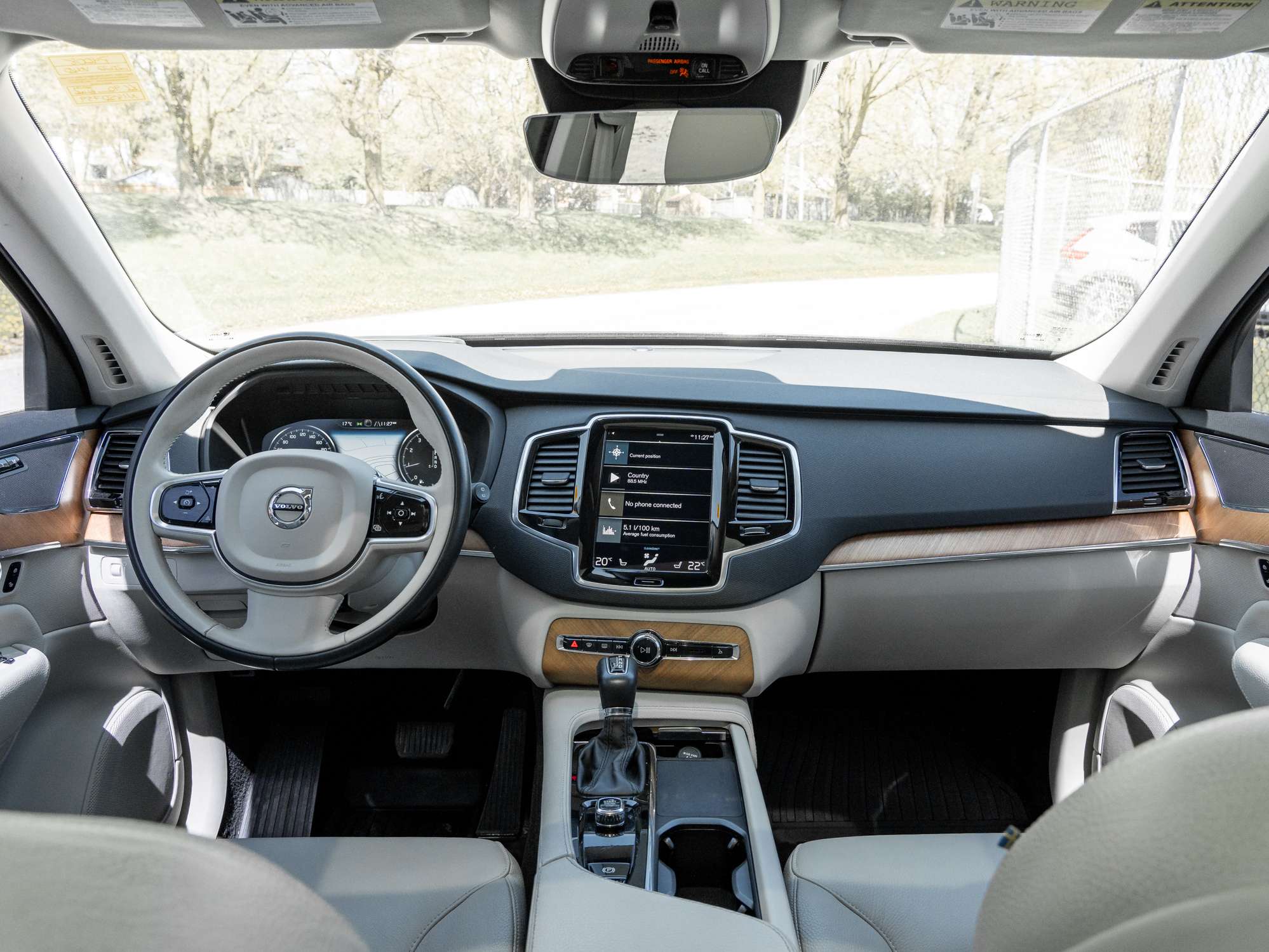 2022 Volvo XC90 T6 AWD Momentum 7 Seater LOW KM CPO RATE fr 2.99%* thumb 26