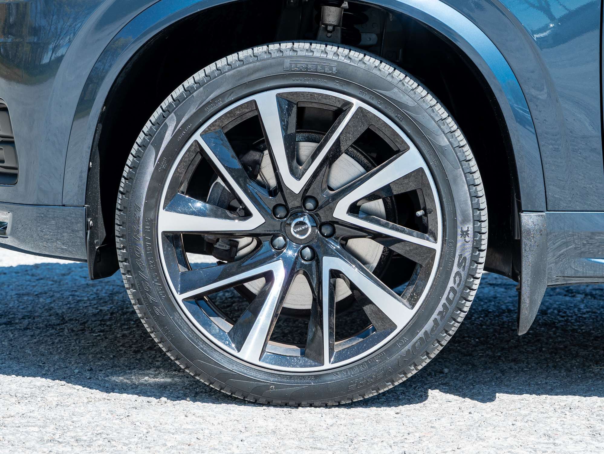 2022 Volvo XC90 T6 AWD Momentum 7 Seater LOW KM CPO RATE fr 2.99%* alt 5