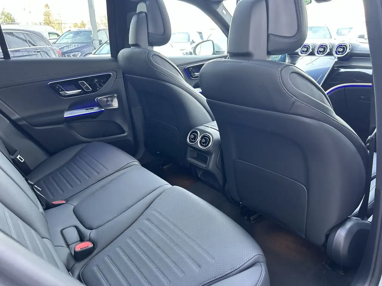 Mercedes-Benz GLC снимка Mercedes-Benz GLC