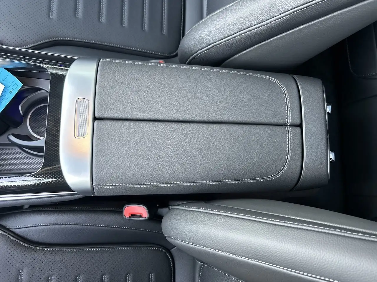 Mercedes-Benz GLC снимка Mercedes-Benz GLC