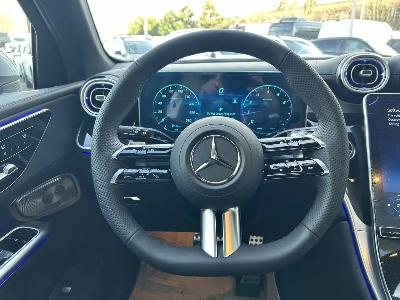 Mercedes-Benz GLC снимка Mercedes-Benz GLC