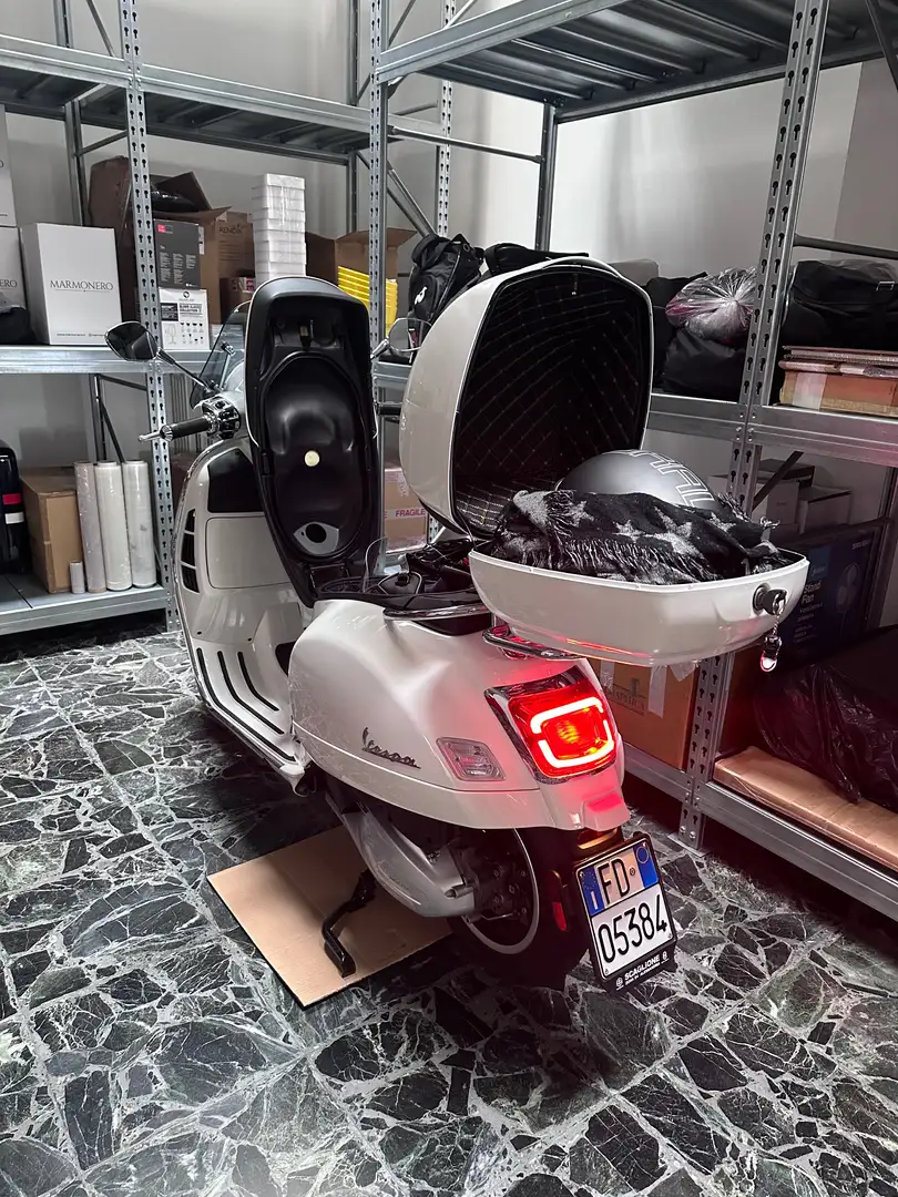 Vespa GTS 300 SUPER Blanco - 2