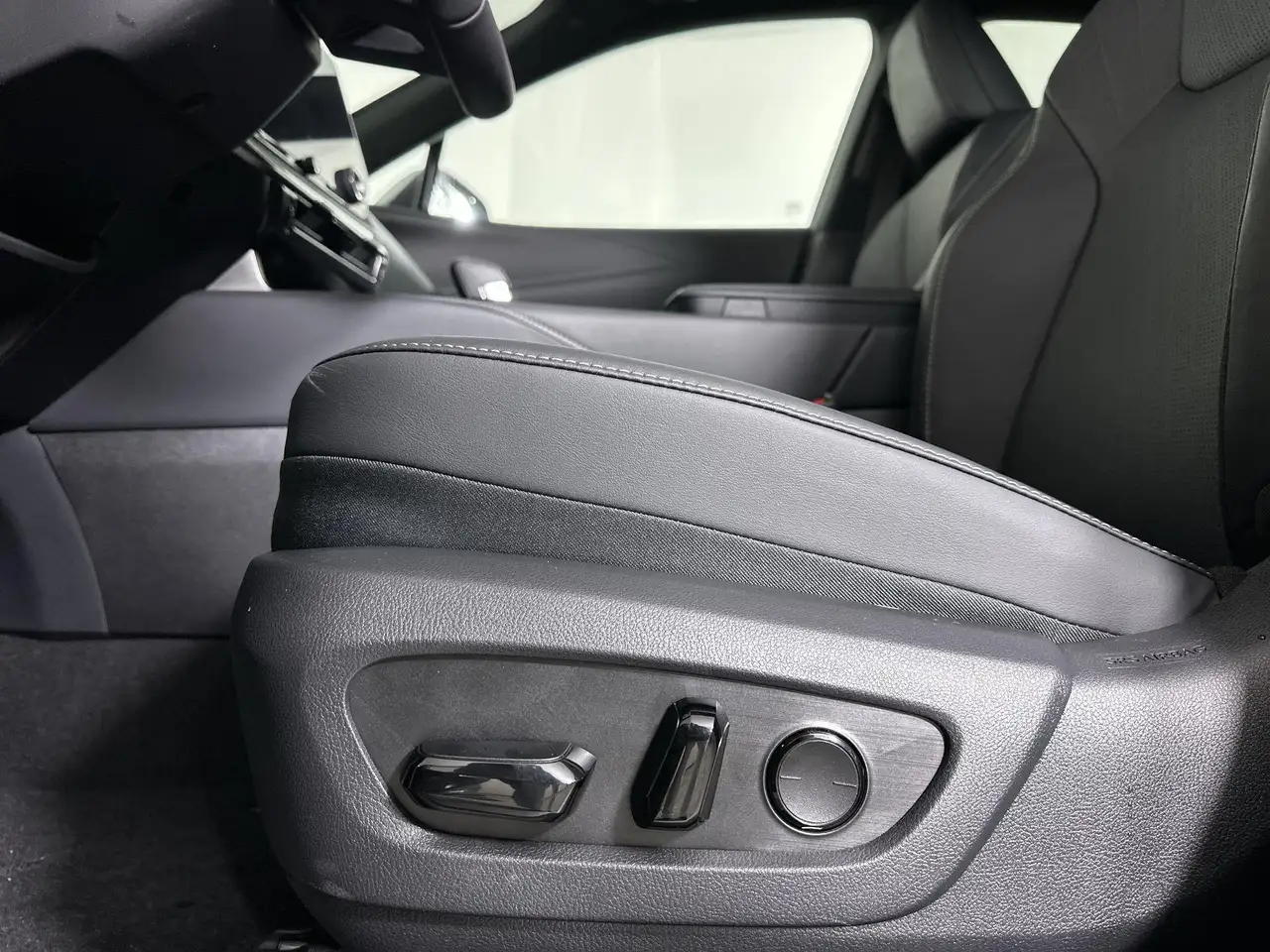 Lexus RX fotografie Lexus RX