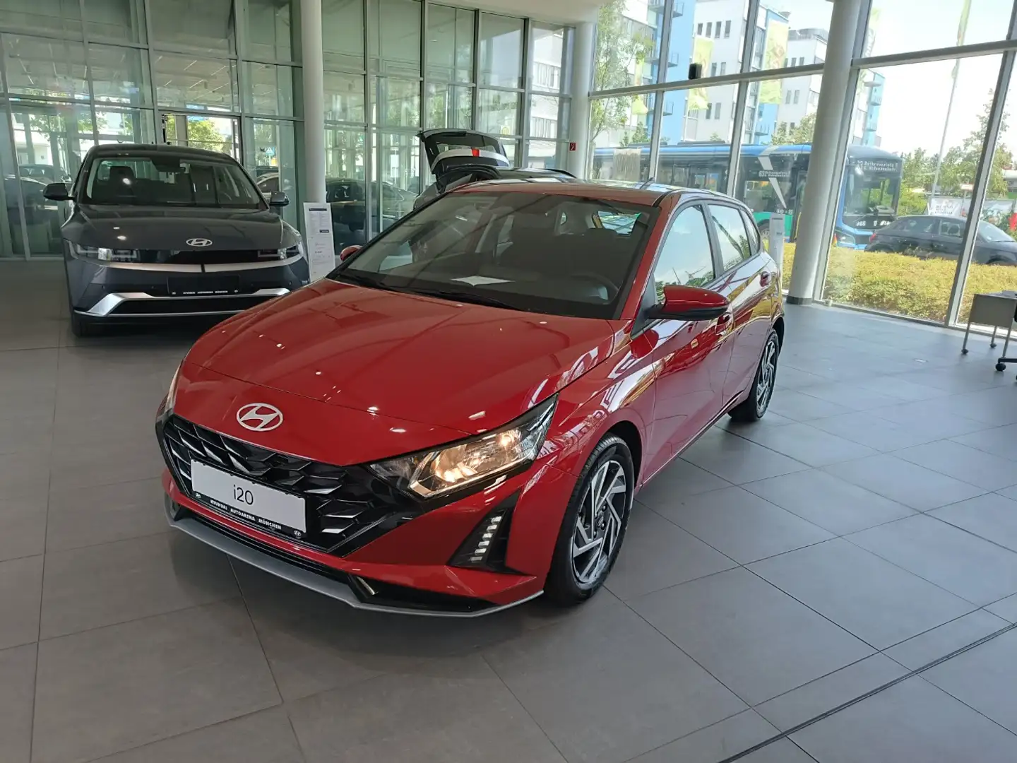 Hyundai i20 1.0 T-GDI Trend Navi, LM-Felgen Rood - 2