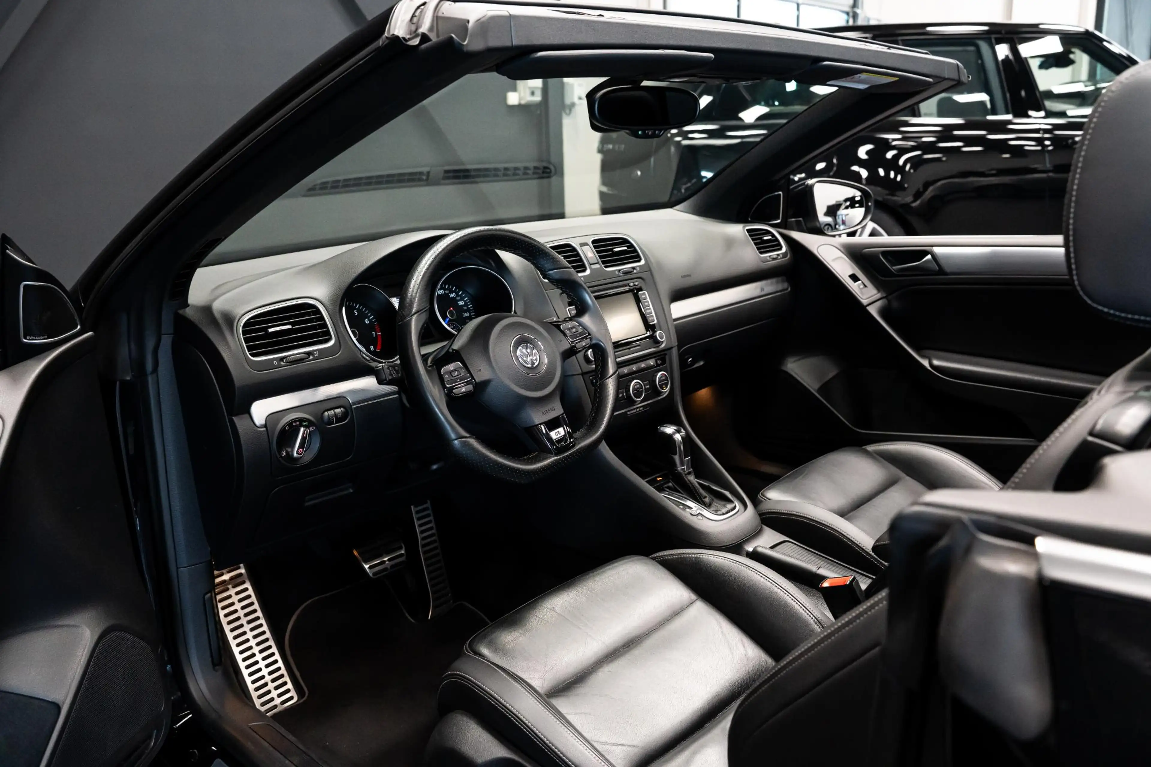Volkswagen Golf Cabriolet 2.0 TSI R *DYNAUDIO / Adaptief onderstel (DCC) / C — photo 24