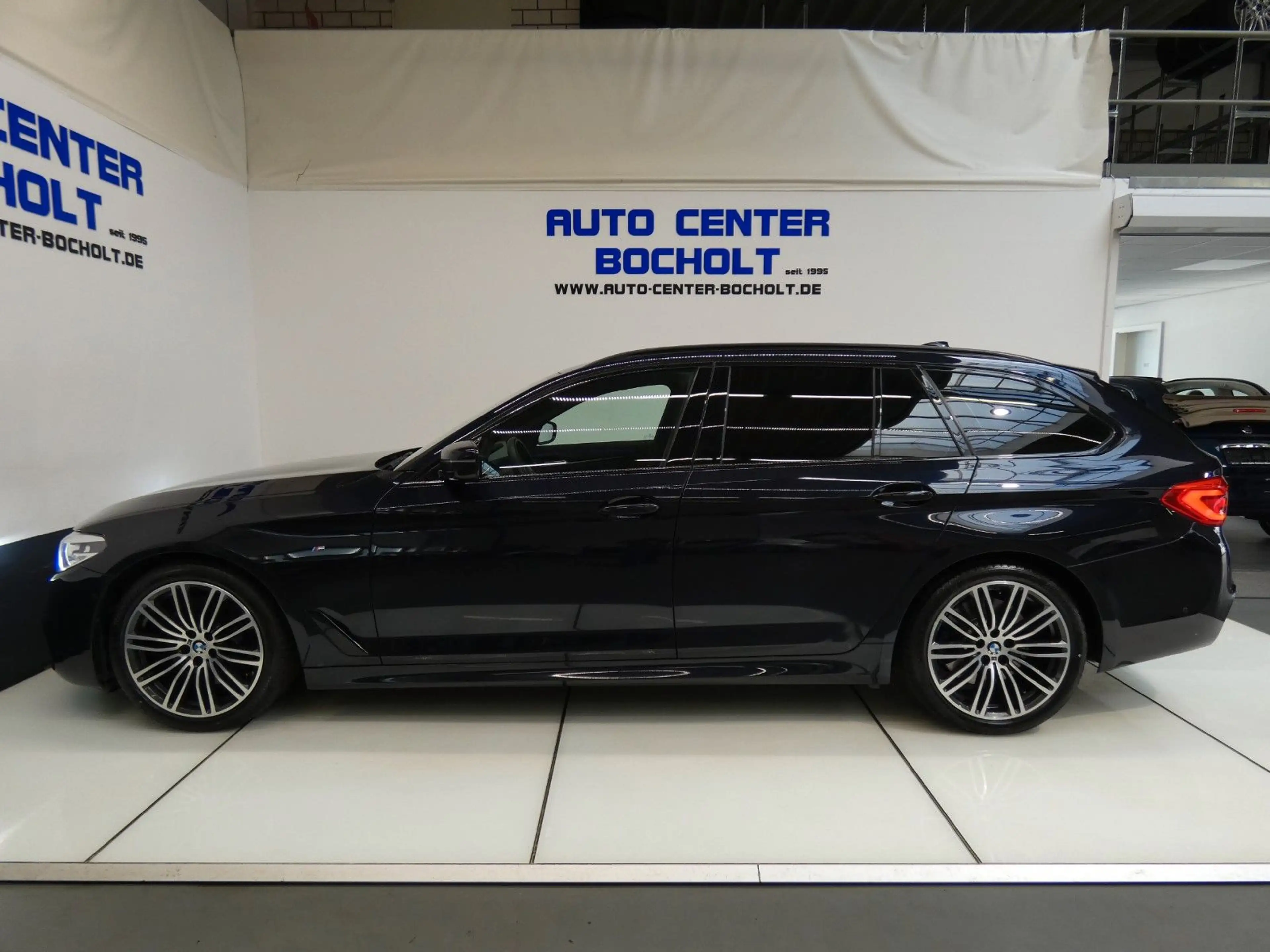 BMW 530 d M Sport Paket*Live Cockpit*harman/kardon — photo 14