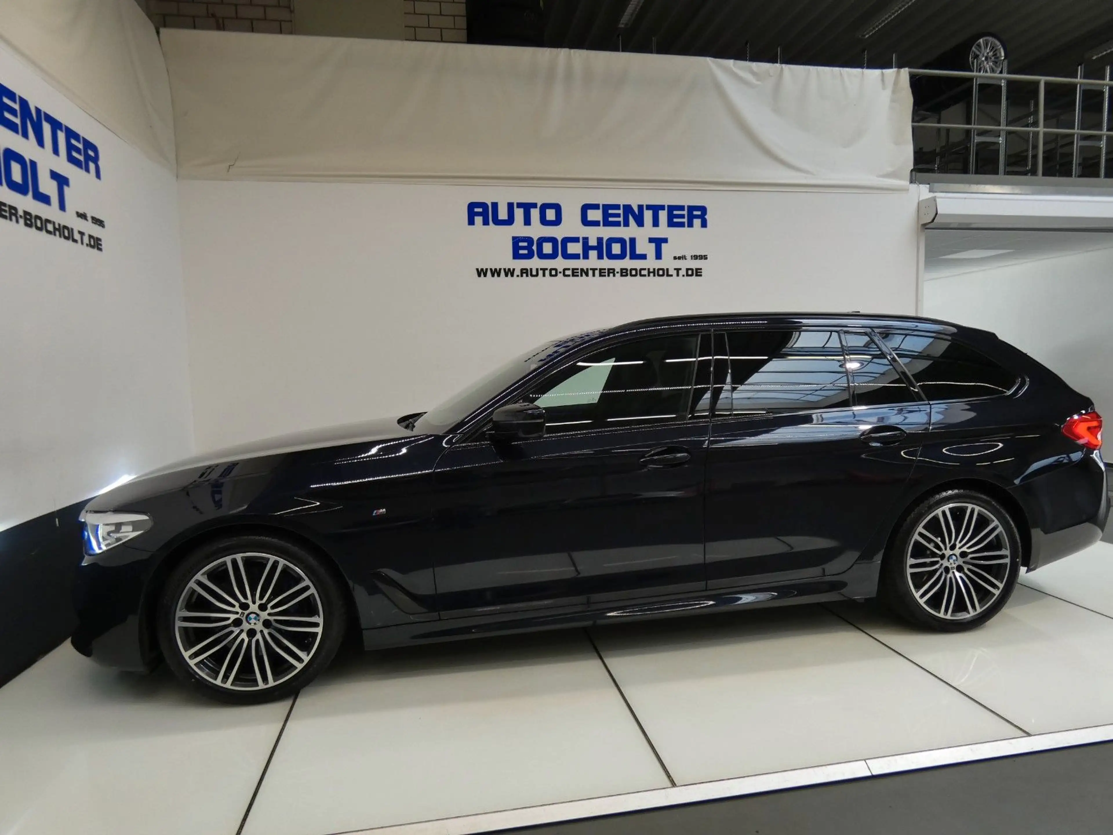 BMW 530 d M Sport Paket*Live Cockpit*harman/kardon — photo 12