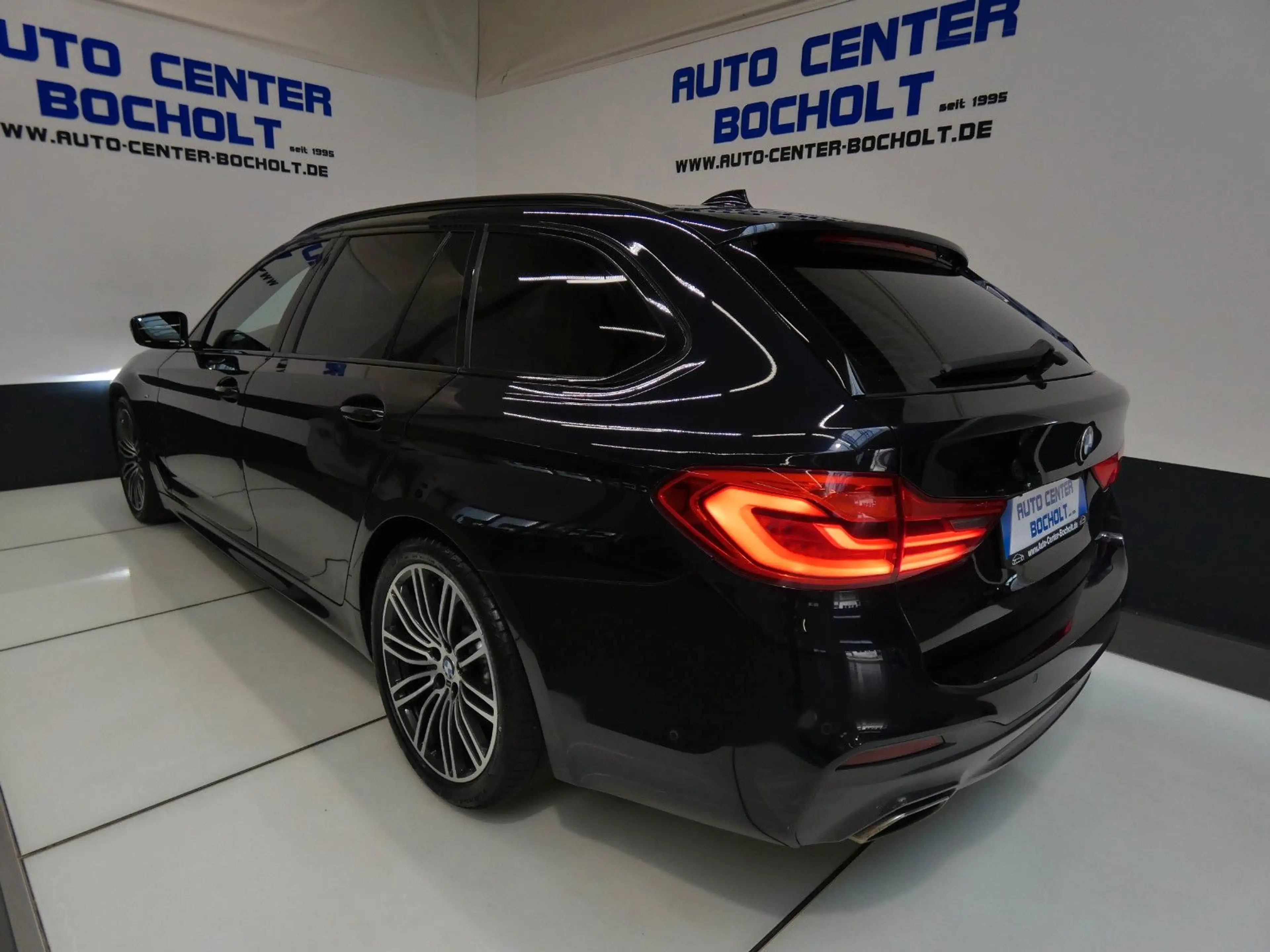 BMW 530 d M Sport Paket*Live Cockpit*harman/kardon — photo 13