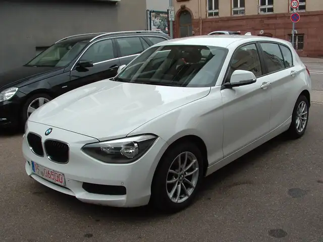 BMW 114 i *KLIMAAUTOMATIK*PDC*EURO6*6-GANG*