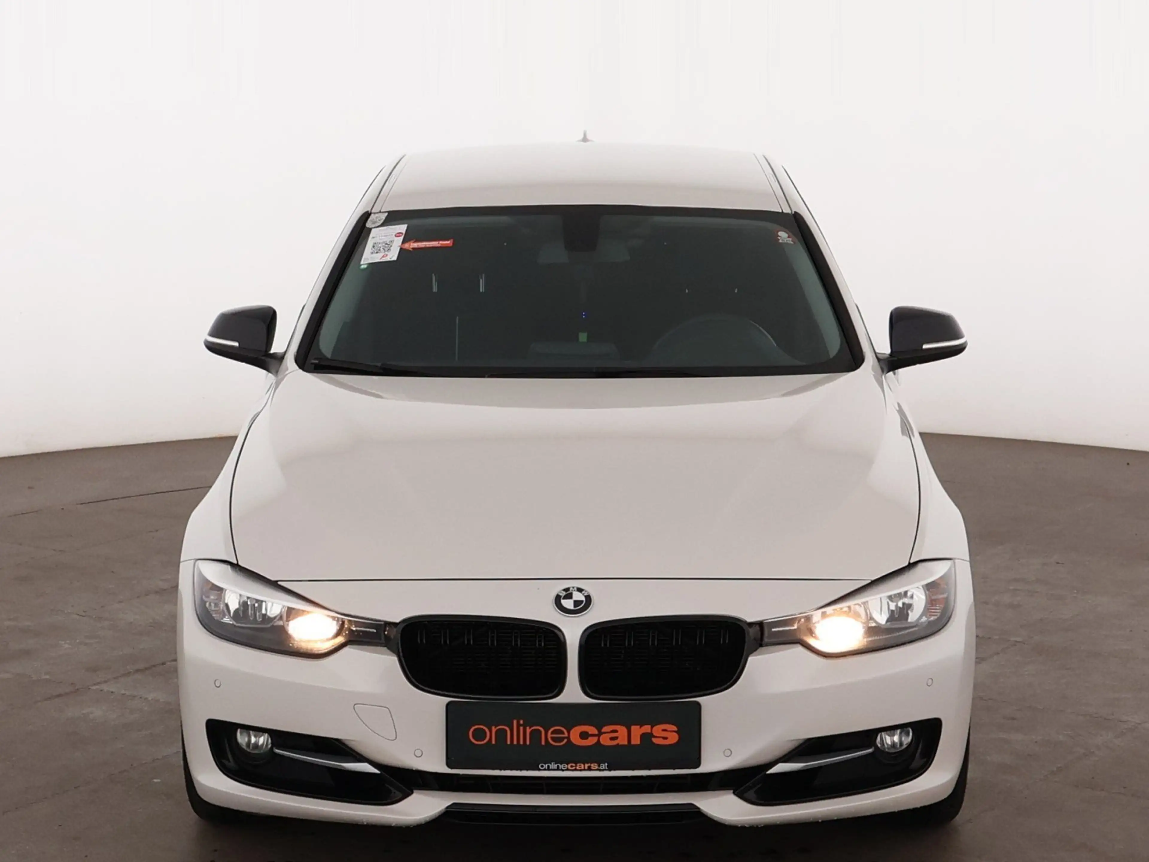 BMW 320 i Sportline SPORTSITZE KLIMA PARKHILFE — photo 4