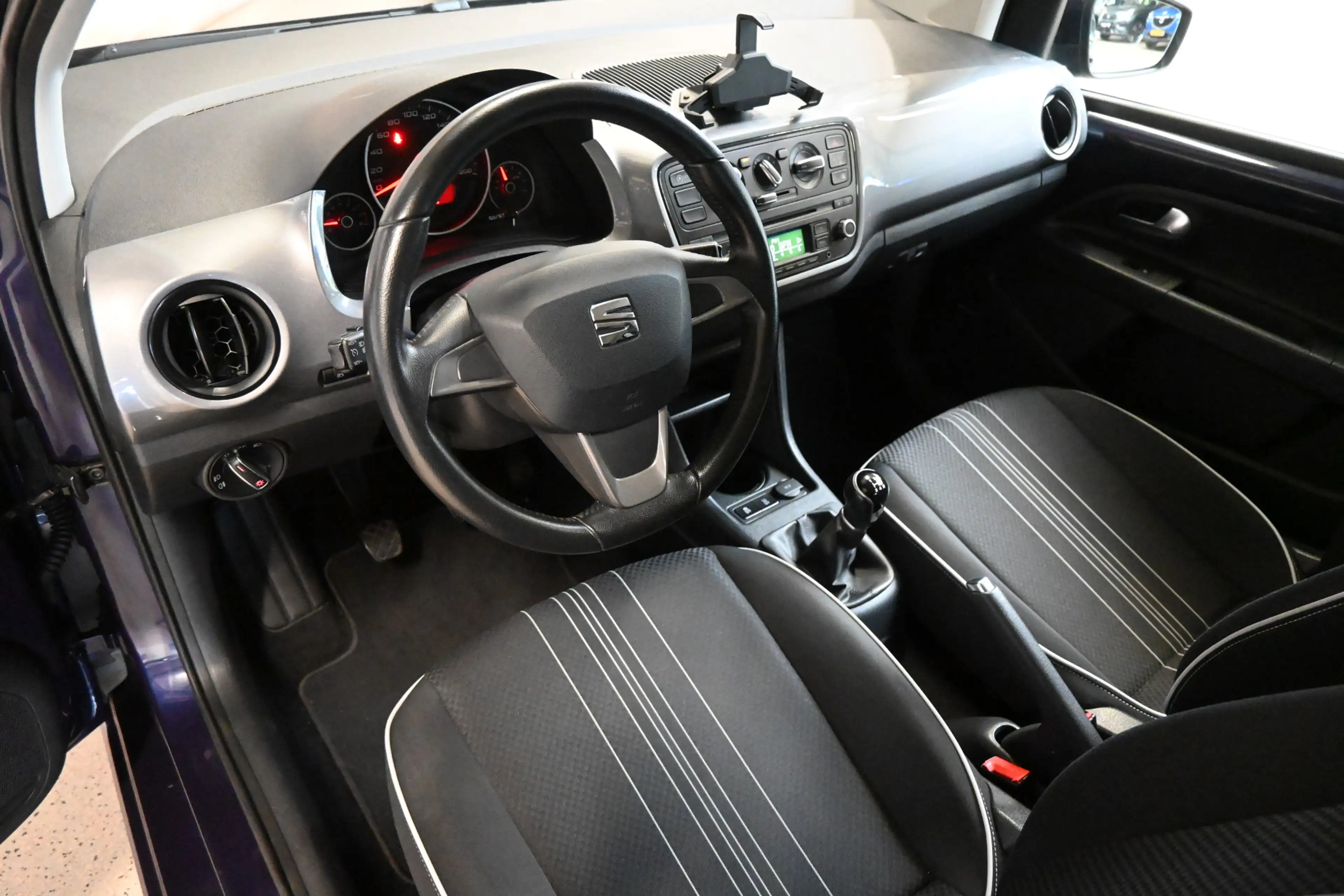 SEAT Mii 1.0 60pk Sport Connect | Seat sound | Cruise contr — photo 19