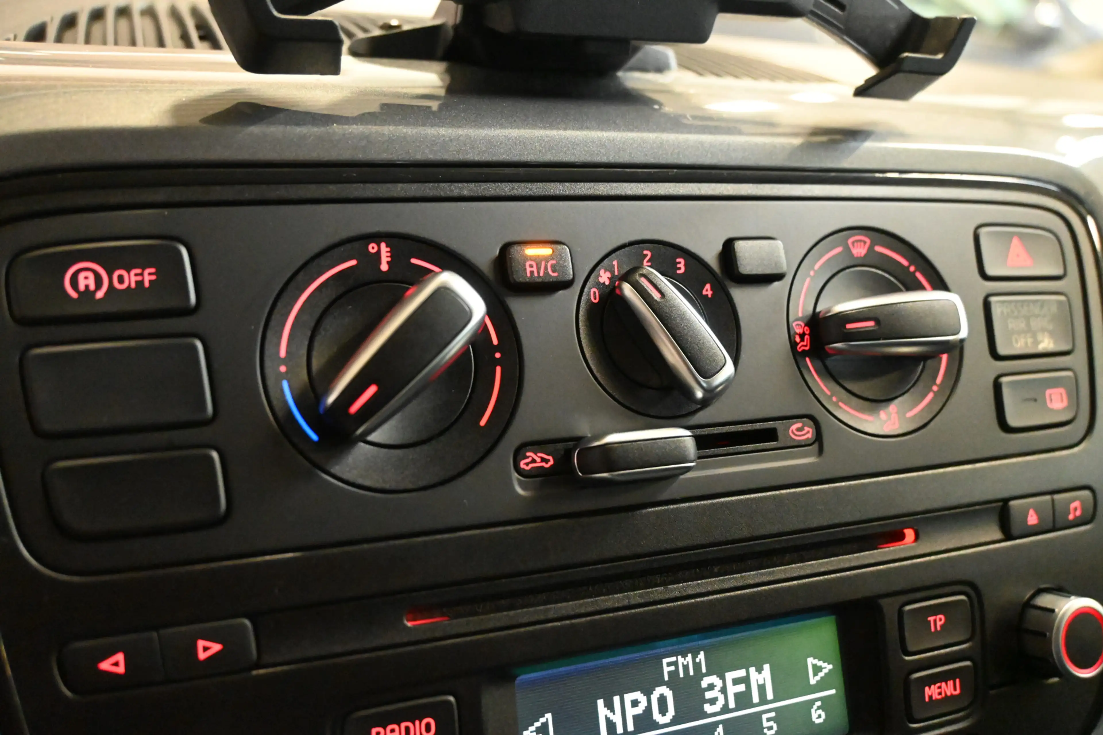 SEAT Mii 1.0 60pk Sport Connect | Seat sound | Cruise contr — photo 26