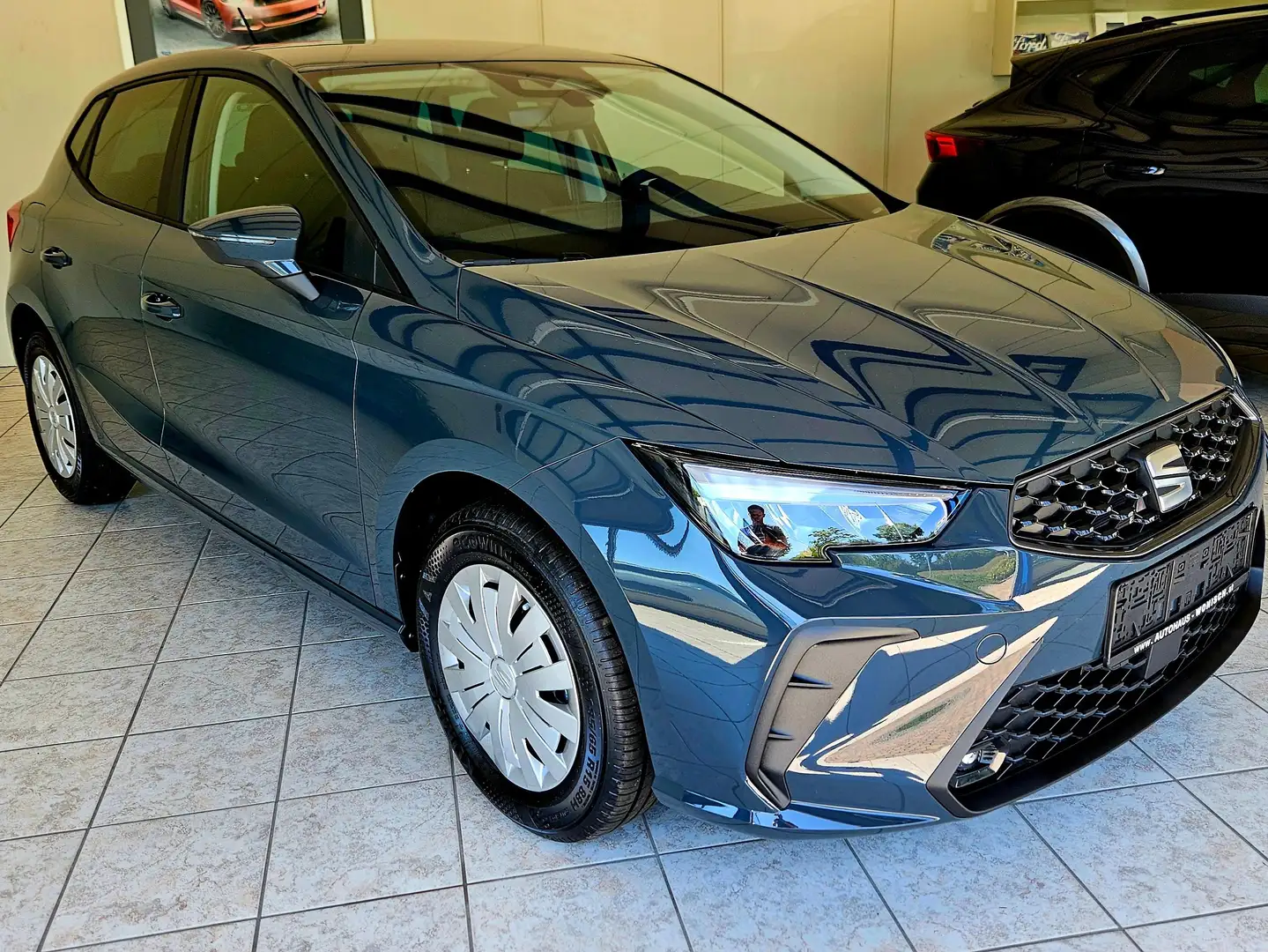 SEAT Ibiza 1.0  59 kW Grau - 1