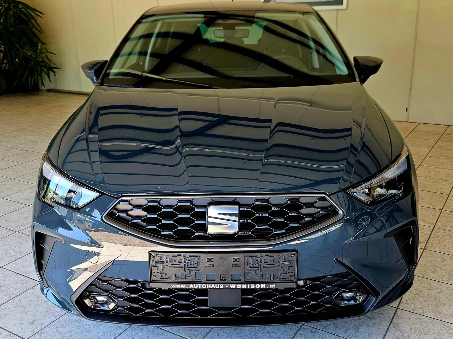 SEAT Ibiza 1.0  59 kW Grau - 2