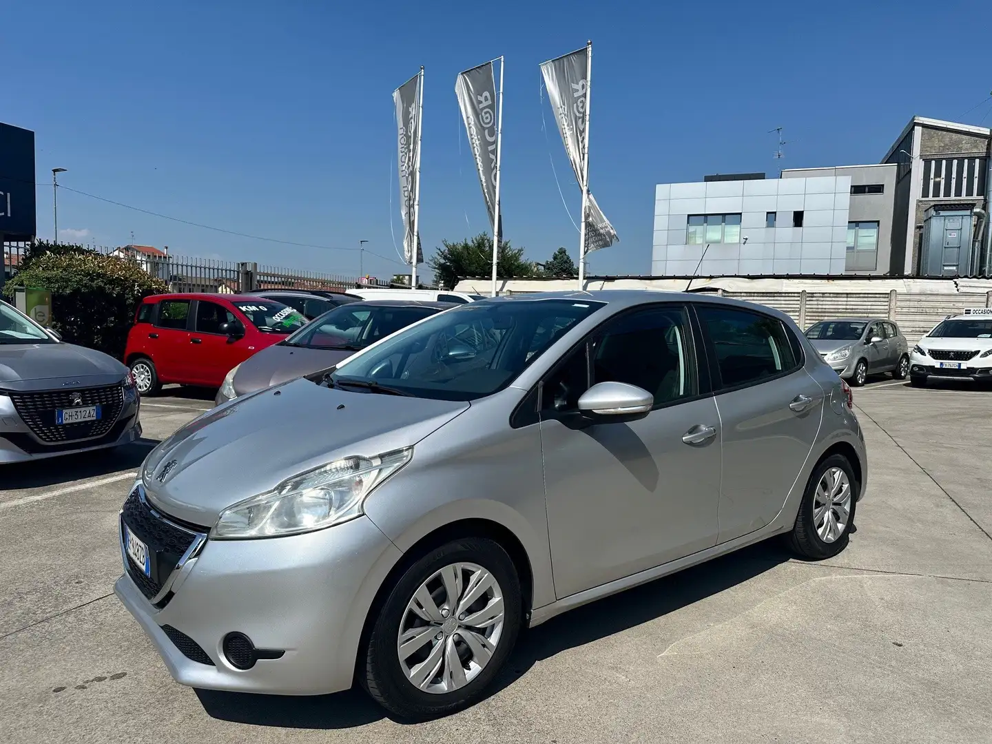 Peugeot 208 208 I 2012 5p 1.4 hdi 8v Allure - 1
