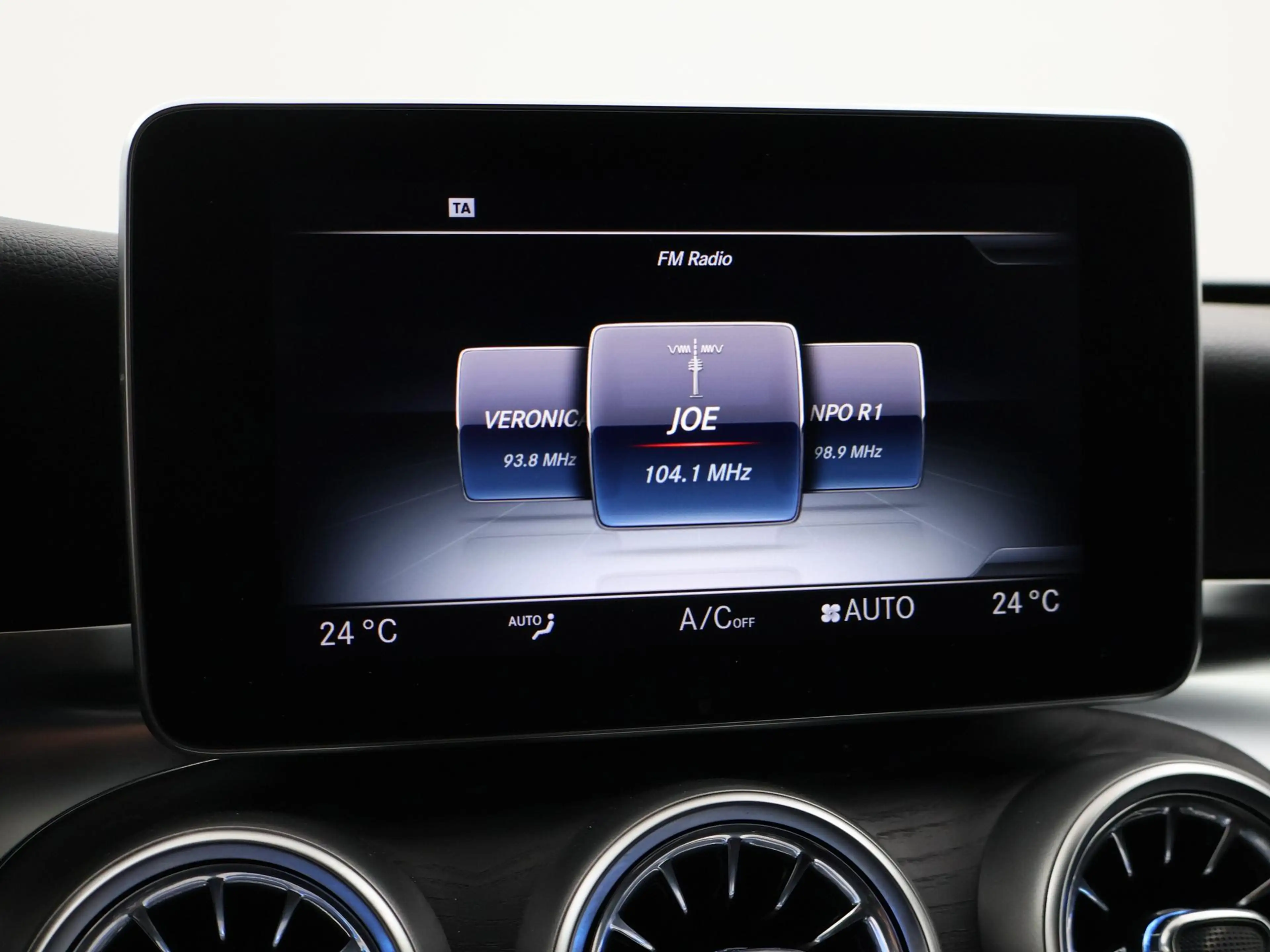 Mercedes-Benz C 350 Estate 350e PLUG-IN + BURMESTER | 360 CAMERA | SFE — photo 41