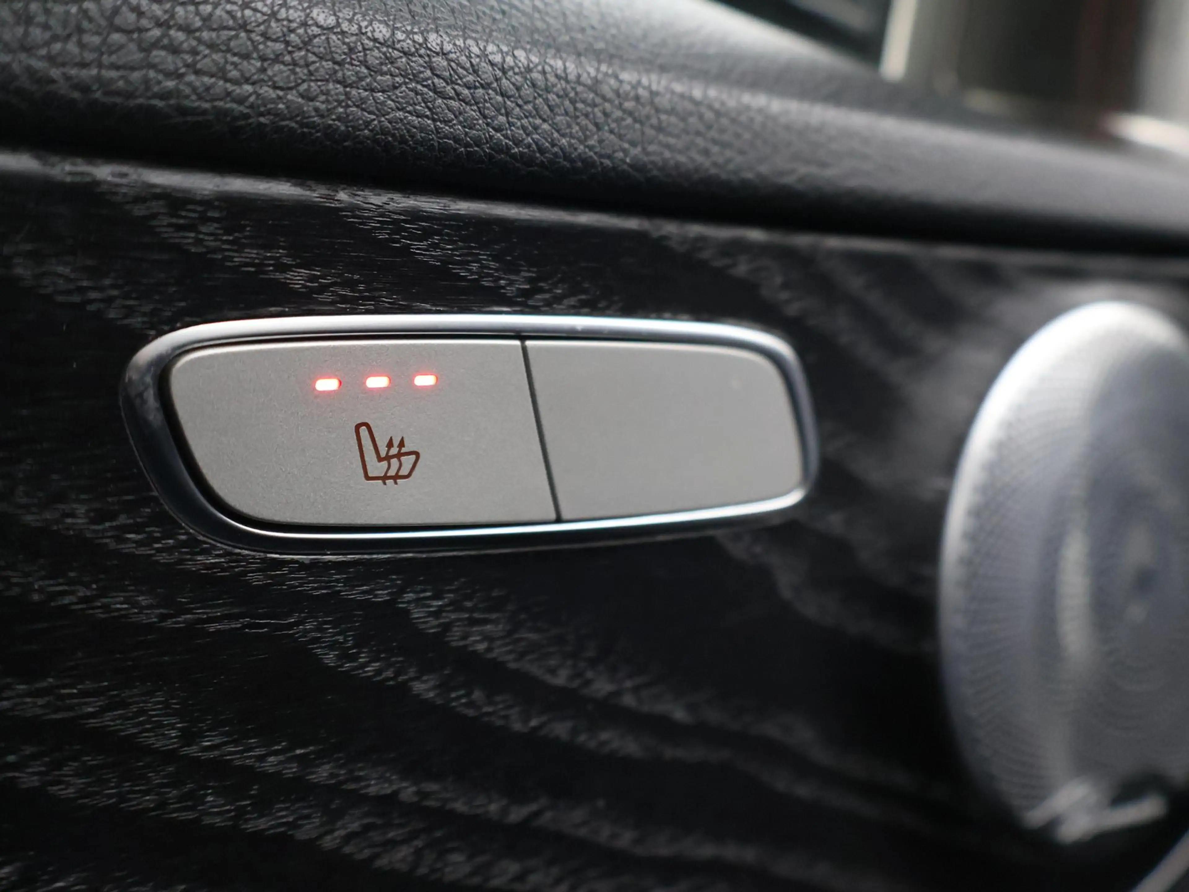Mercedes-Benz C 350 Estate 350e PLUG-IN + BURMESTER | 360 CAMERA | SFE — photo 23